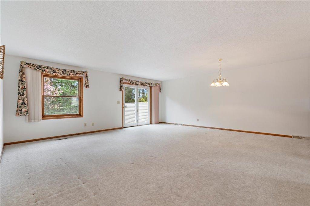 2401 Hillcrest Drive