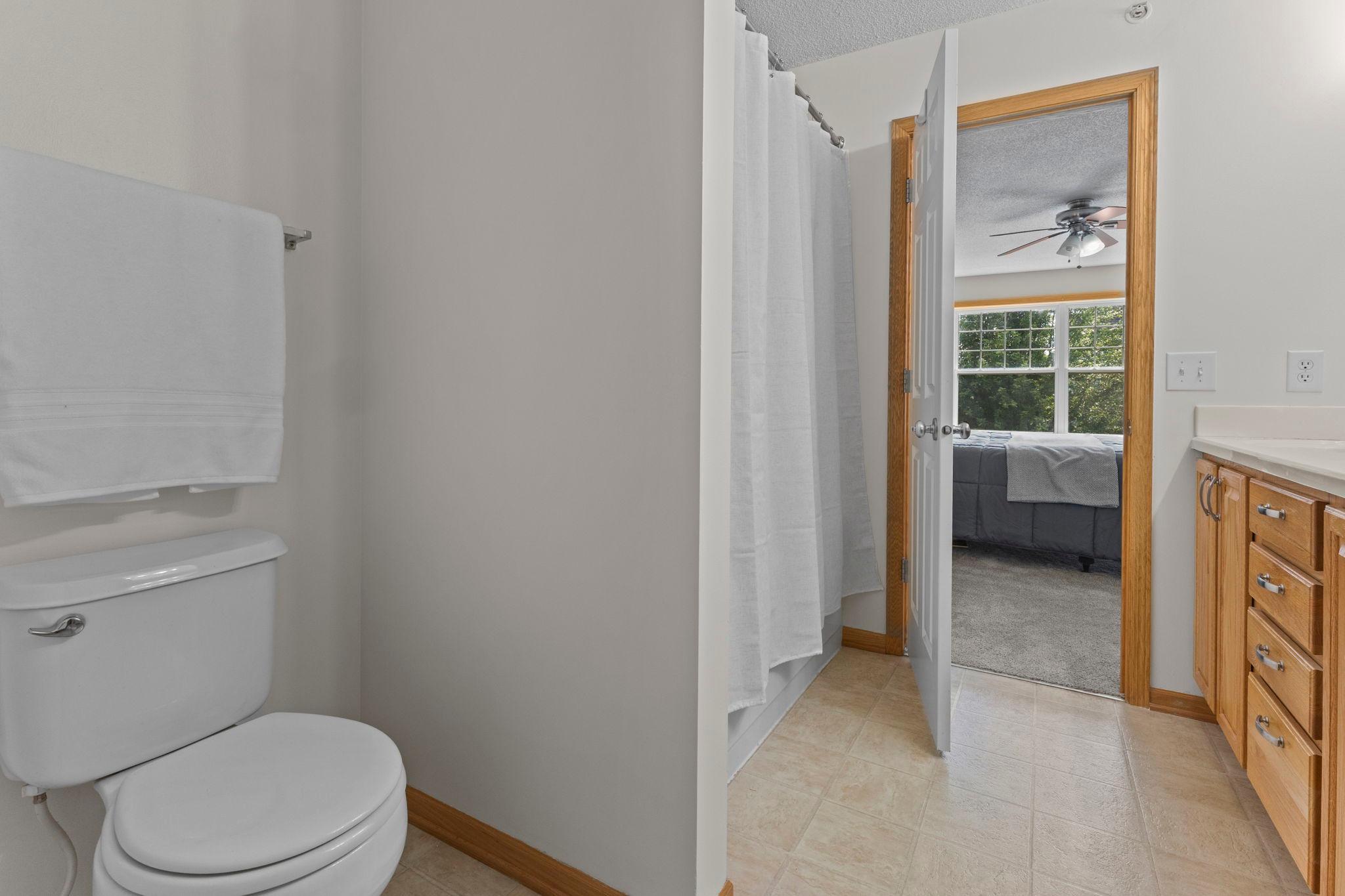 2423 NE 121 Circle NE Unit: F