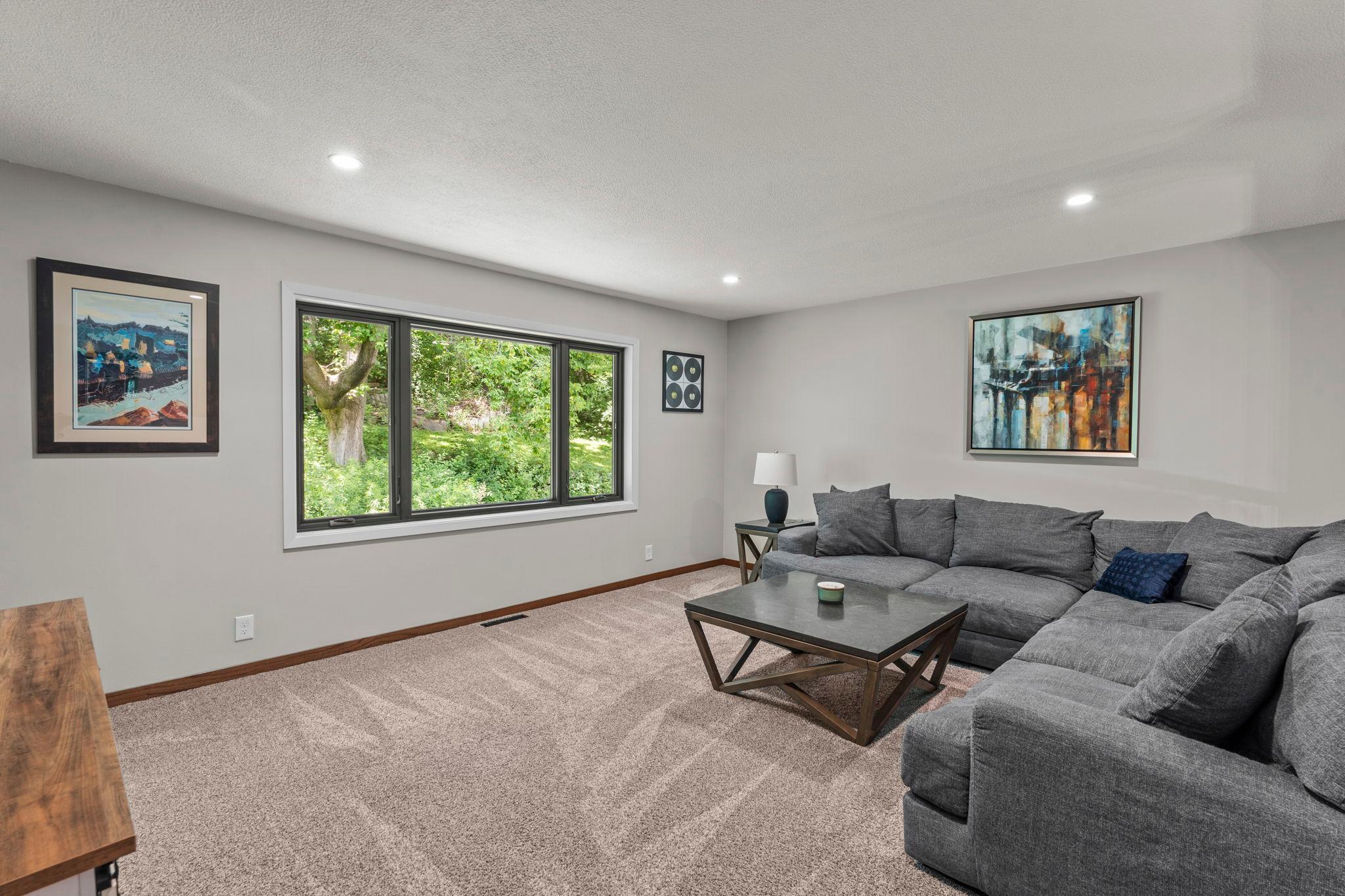 12 Oak Shore Drive