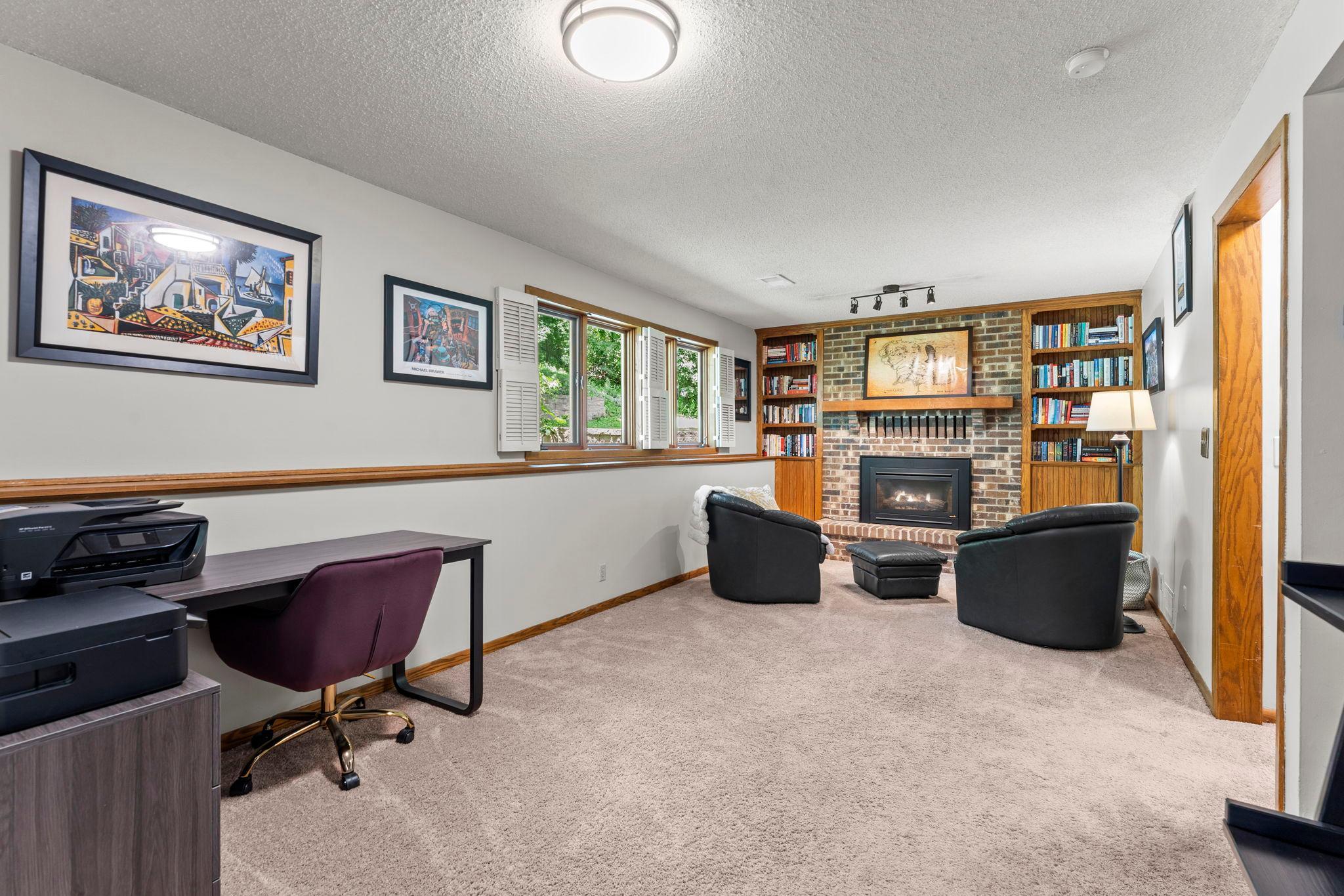 12 Oak Shore Drive