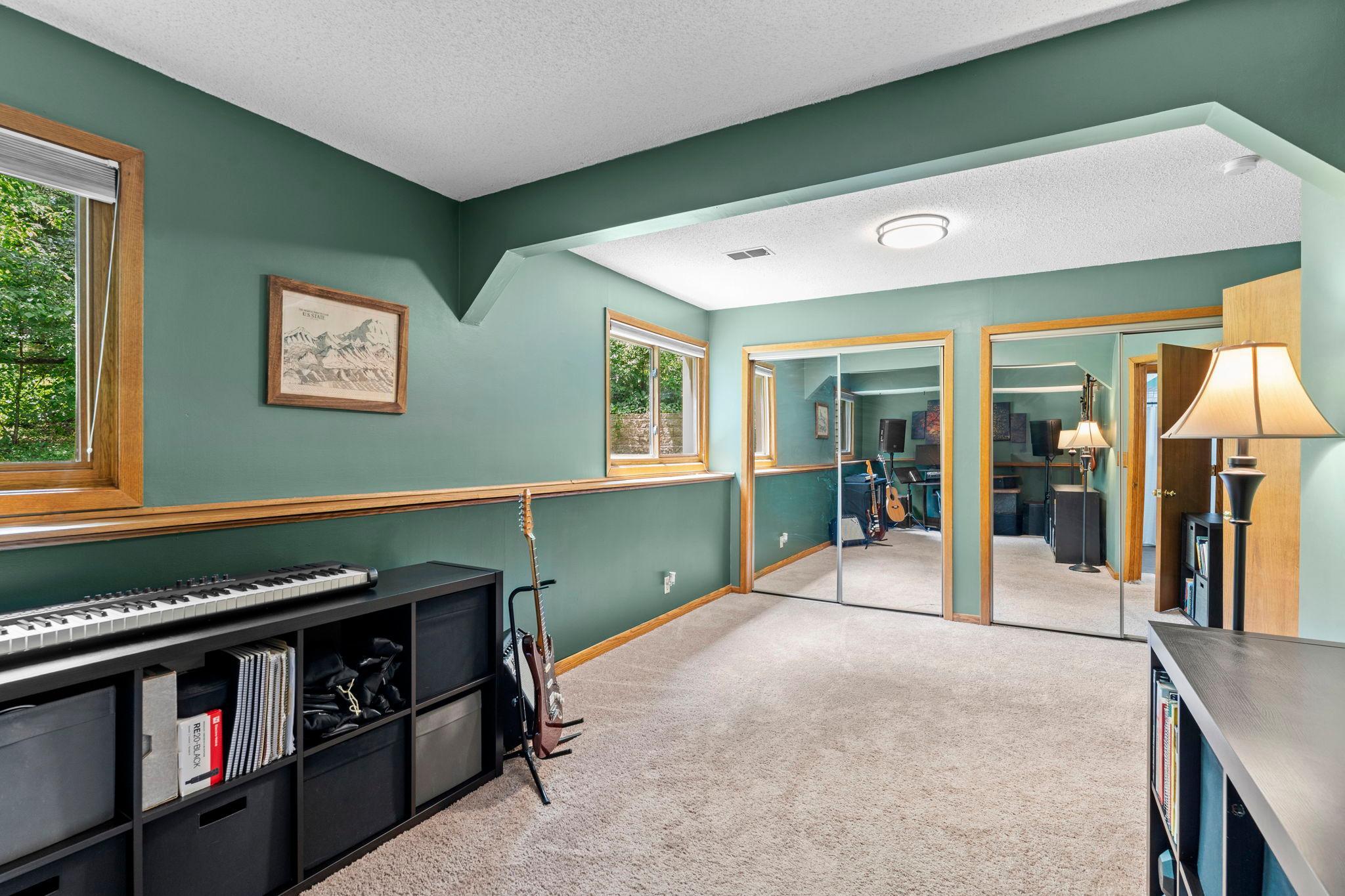 12 Oak Shore Drive