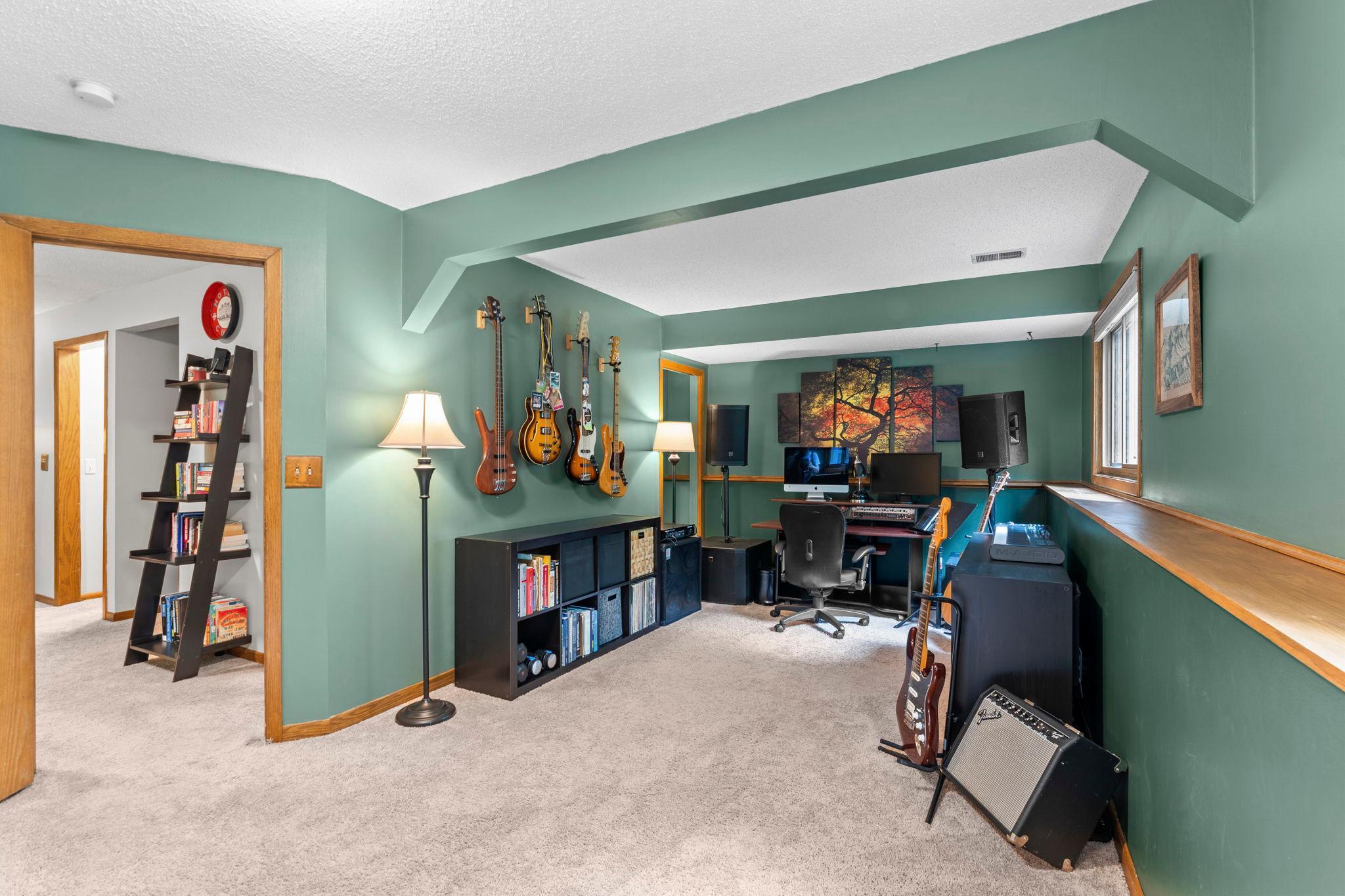 12 Oak Shore Drive