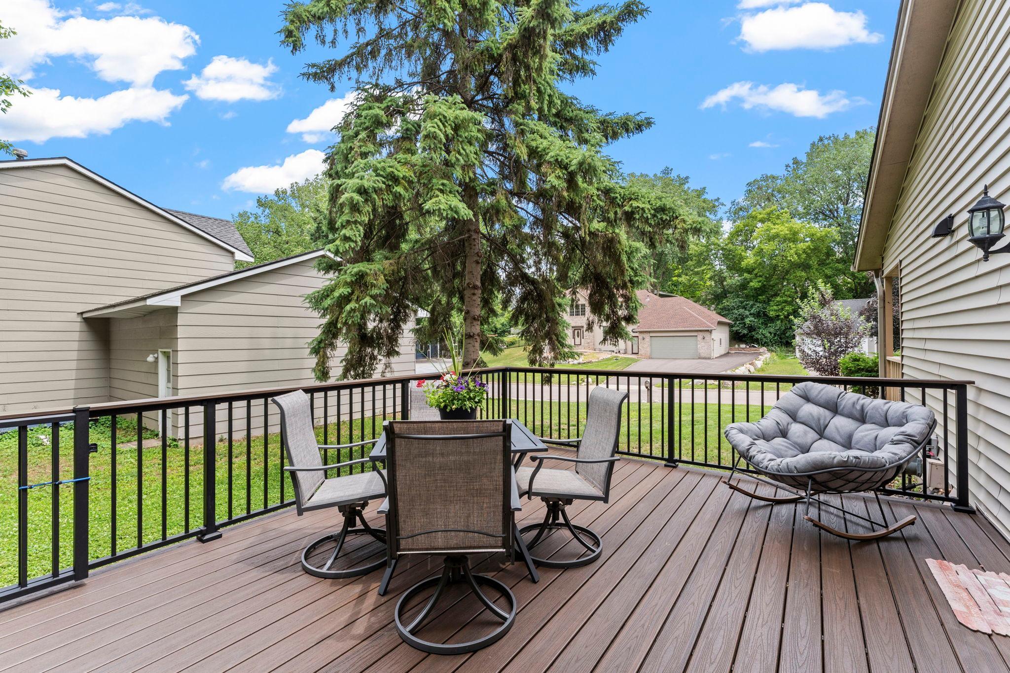 12 Oak Shore Drive