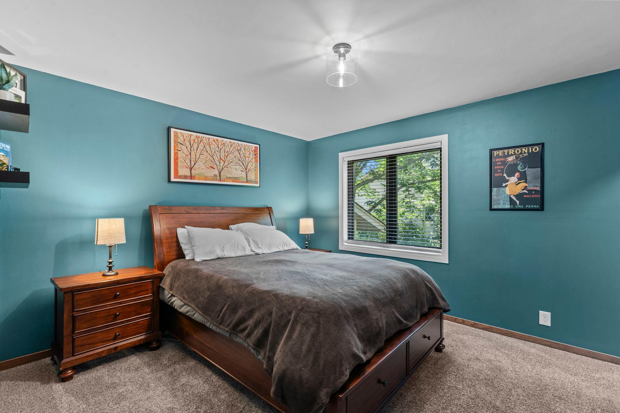 12 Oak Shore Drive