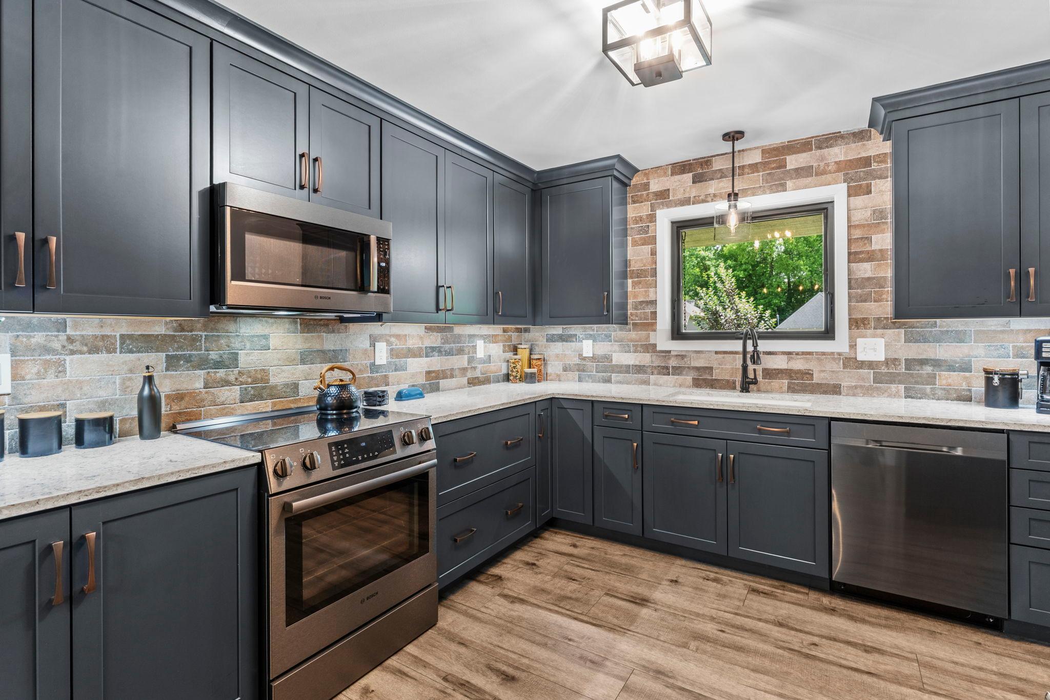 12 Oak Shore Drive