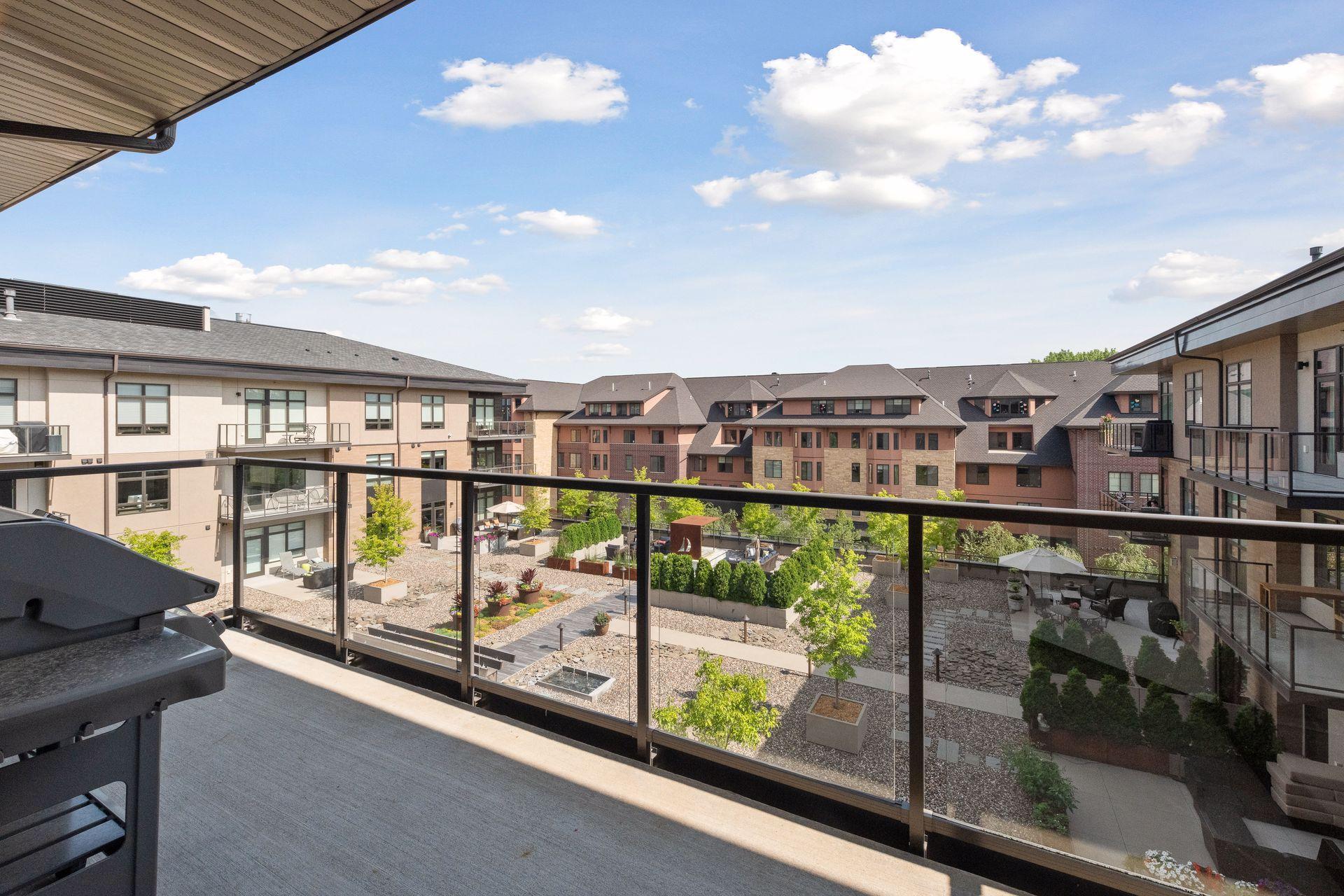 875 Lake Street N Unit: 413
