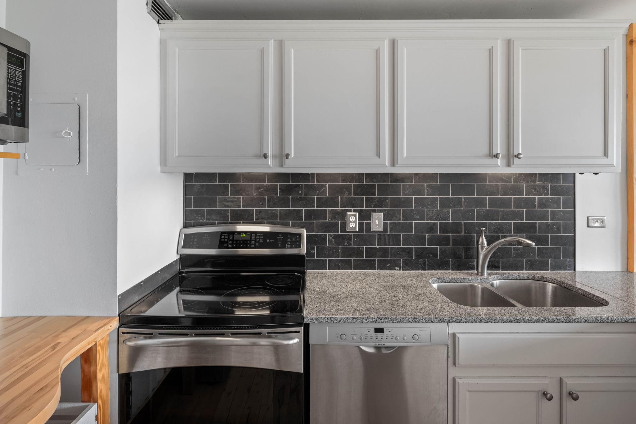 19 S 1st Street Unit: B2706