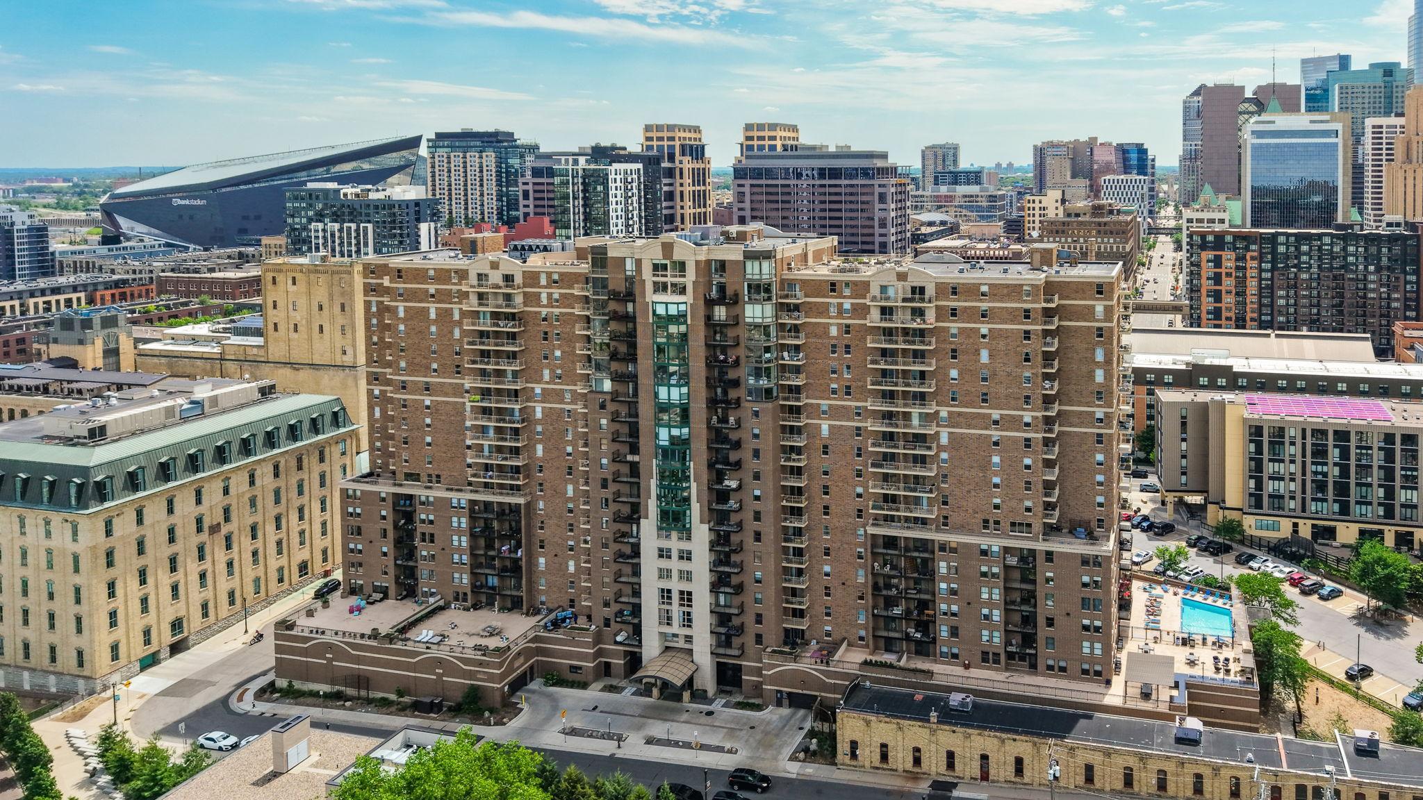 401 1ST Street S Unit: 117