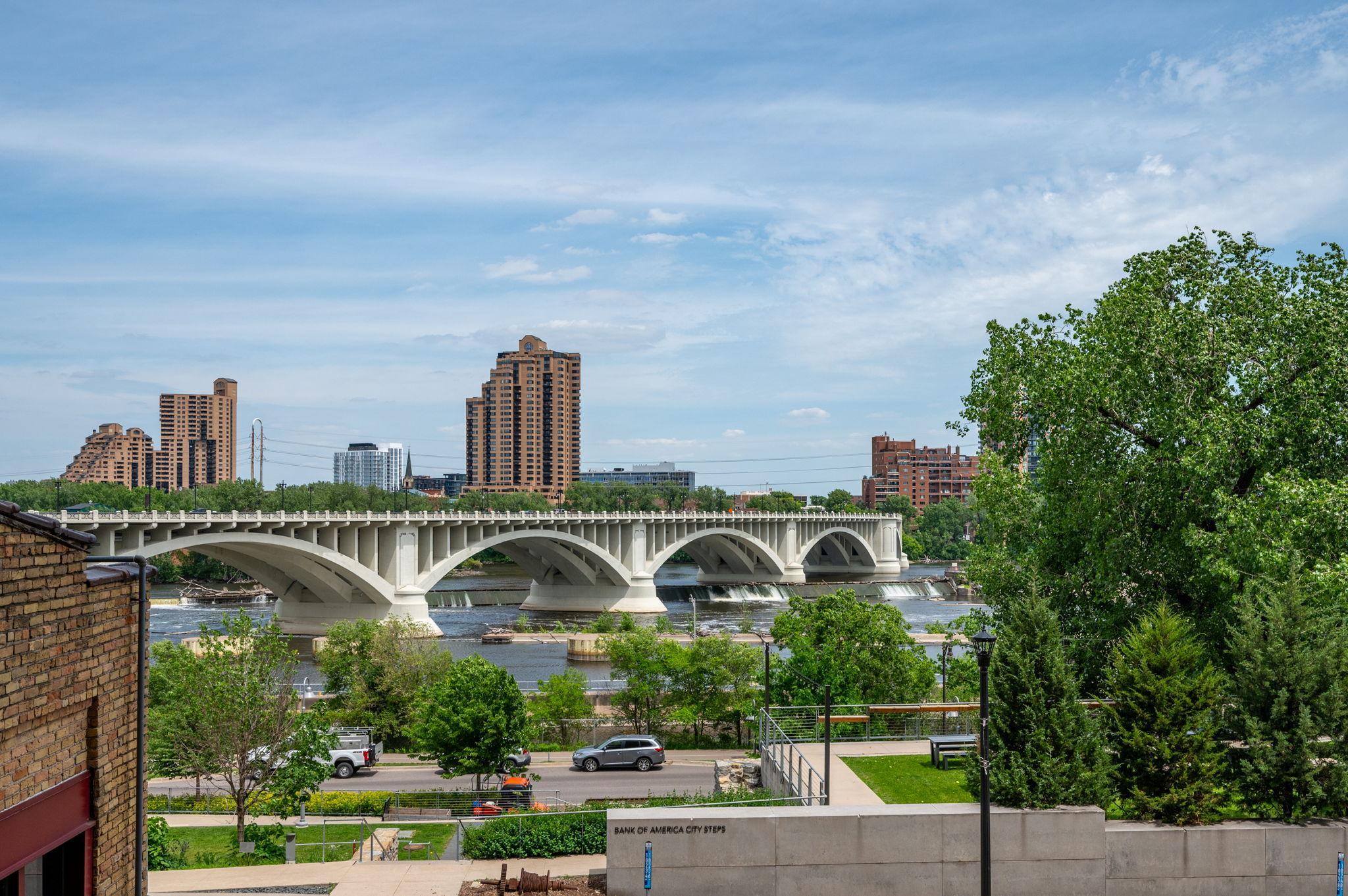 401 1ST Street S Unit: 117