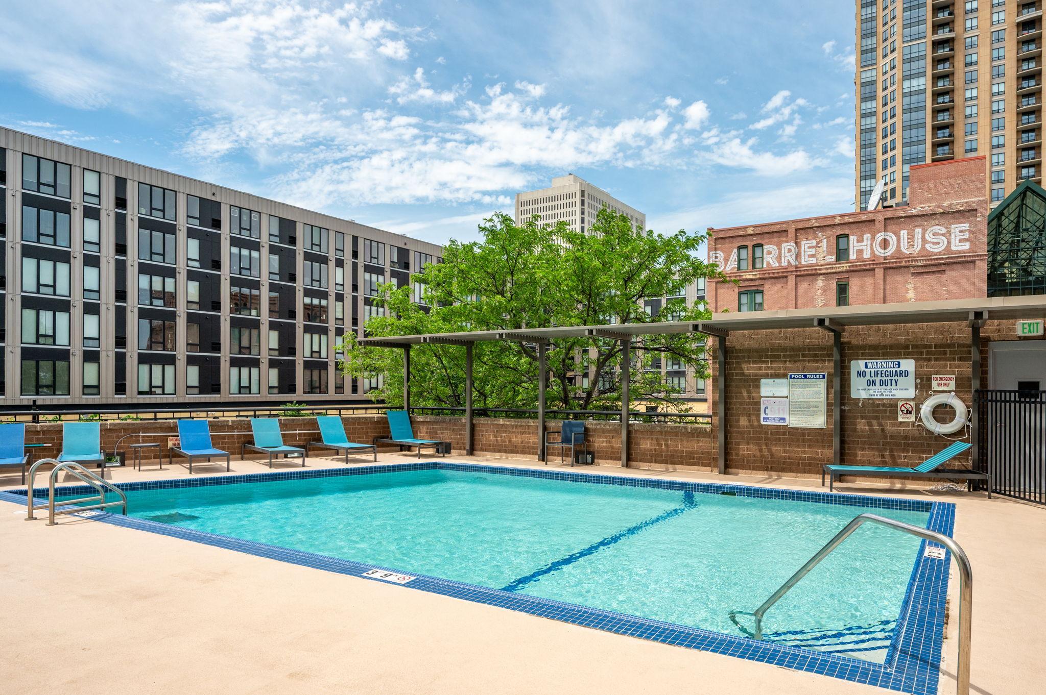 401 1ST Street S Unit: 117