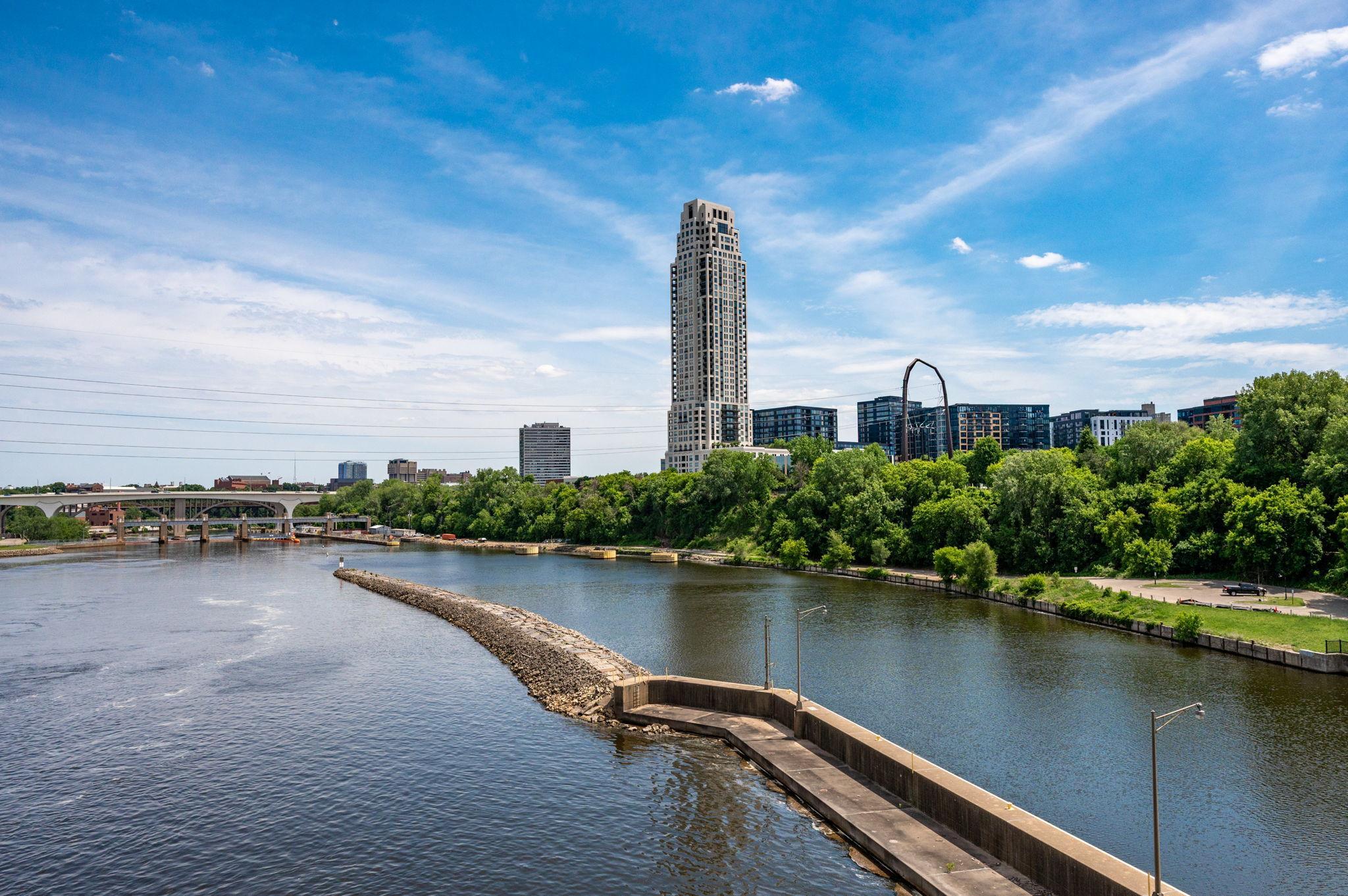 401 1ST Street S Unit: 117