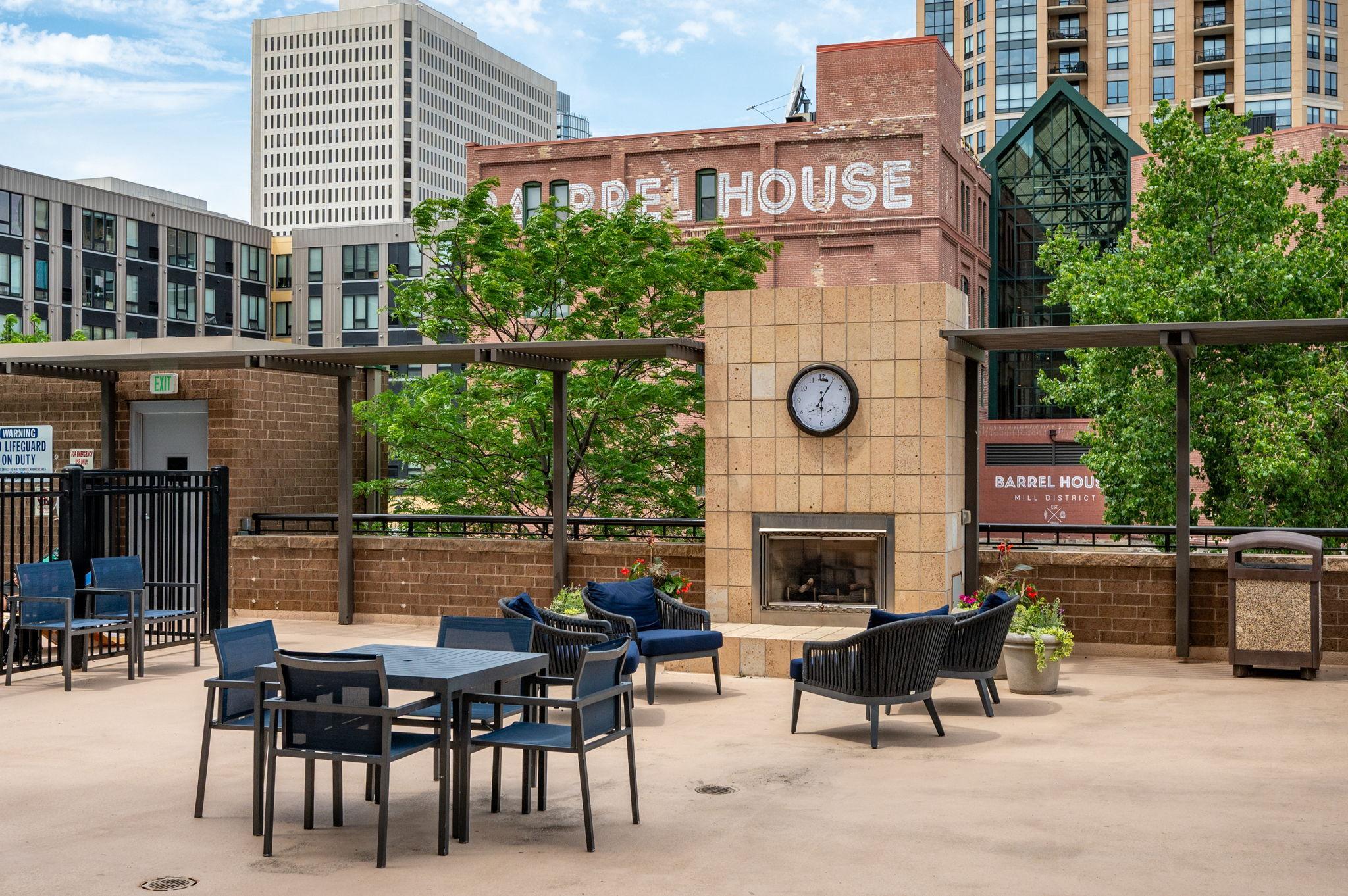 401 1ST Street S Unit: 117