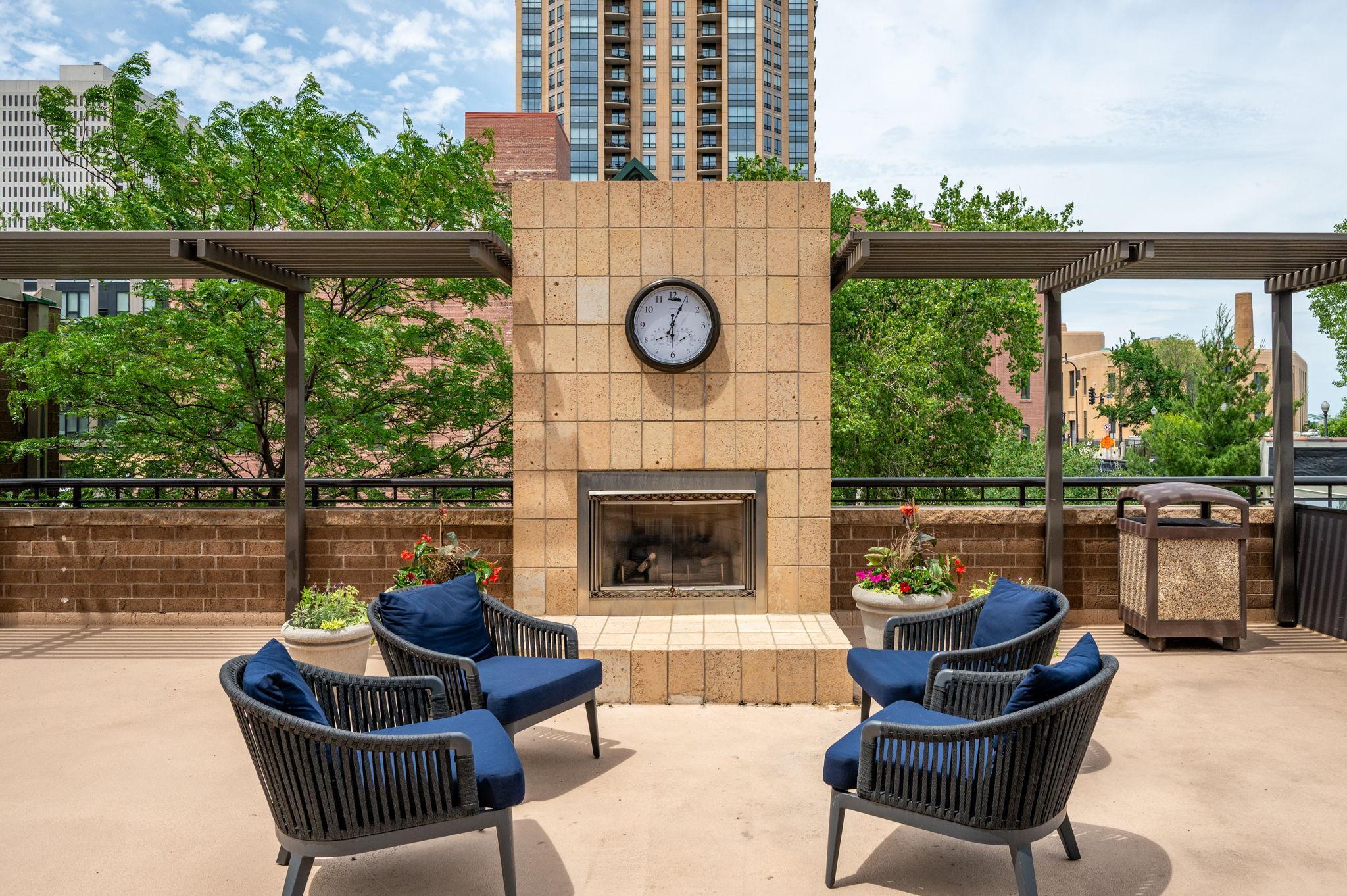 401 1ST Street S Unit: 117