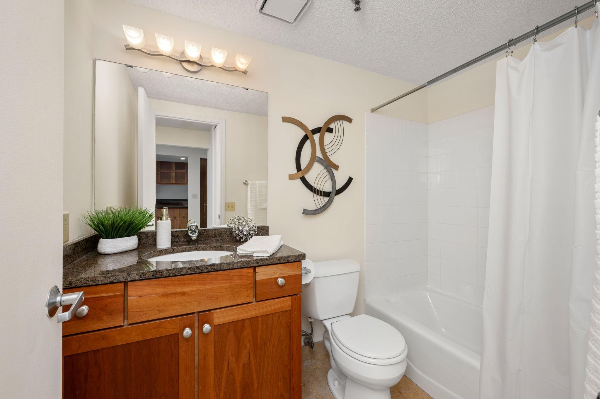 401 1ST Street S Unit: 117