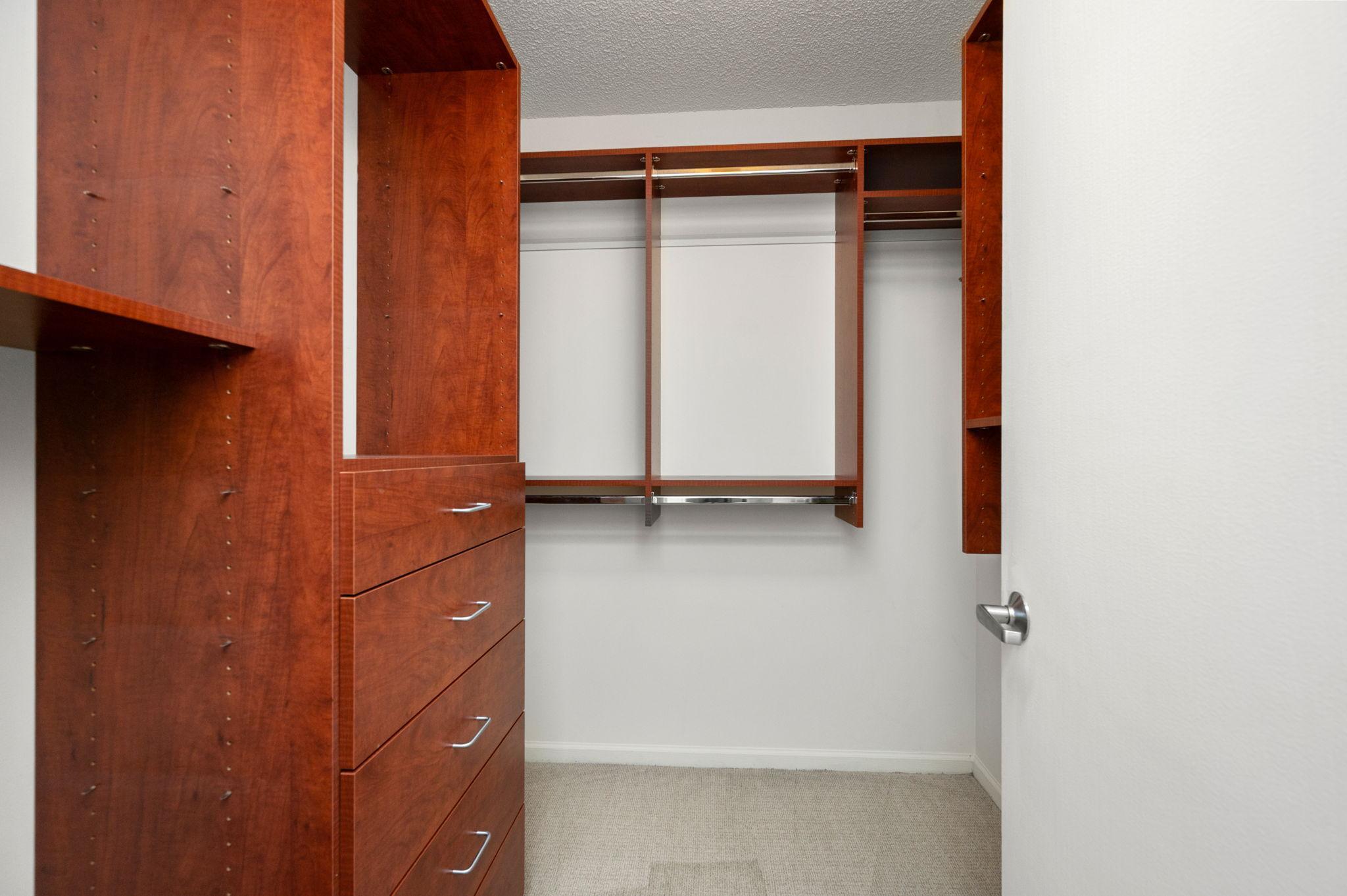 401 1ST Street S Unit: 117
