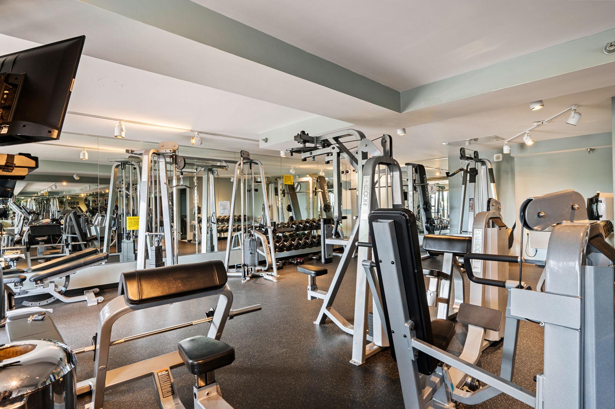 401 1ST Street S Unit: 117