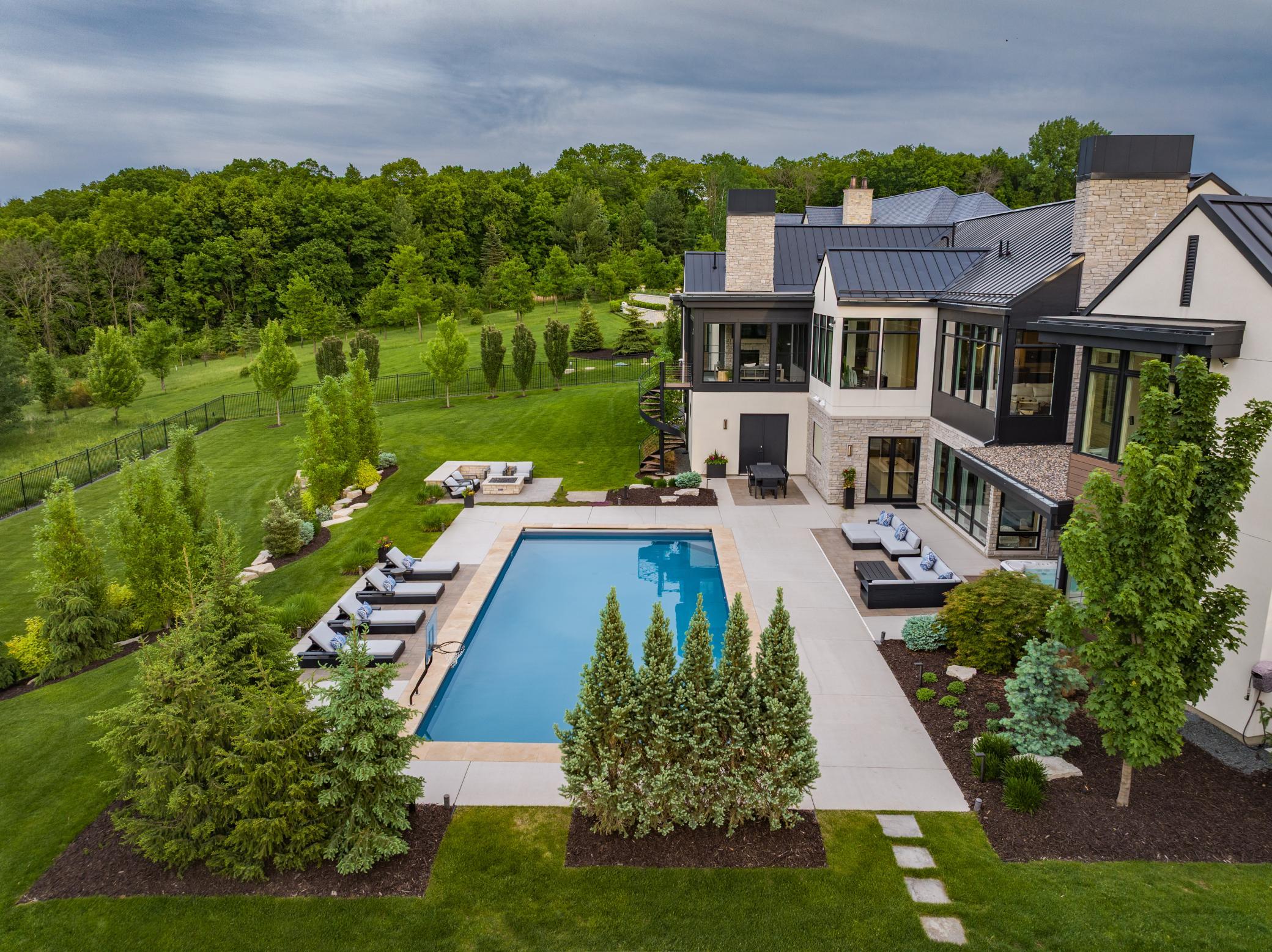 2828 Deer Hill Road
