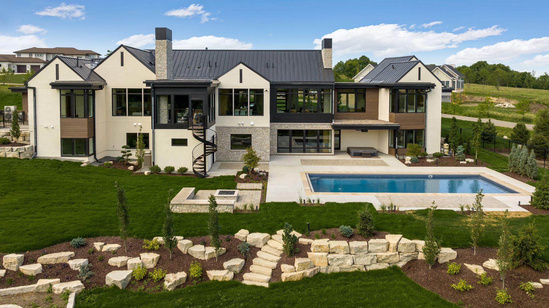 2828 Deer Hill Road