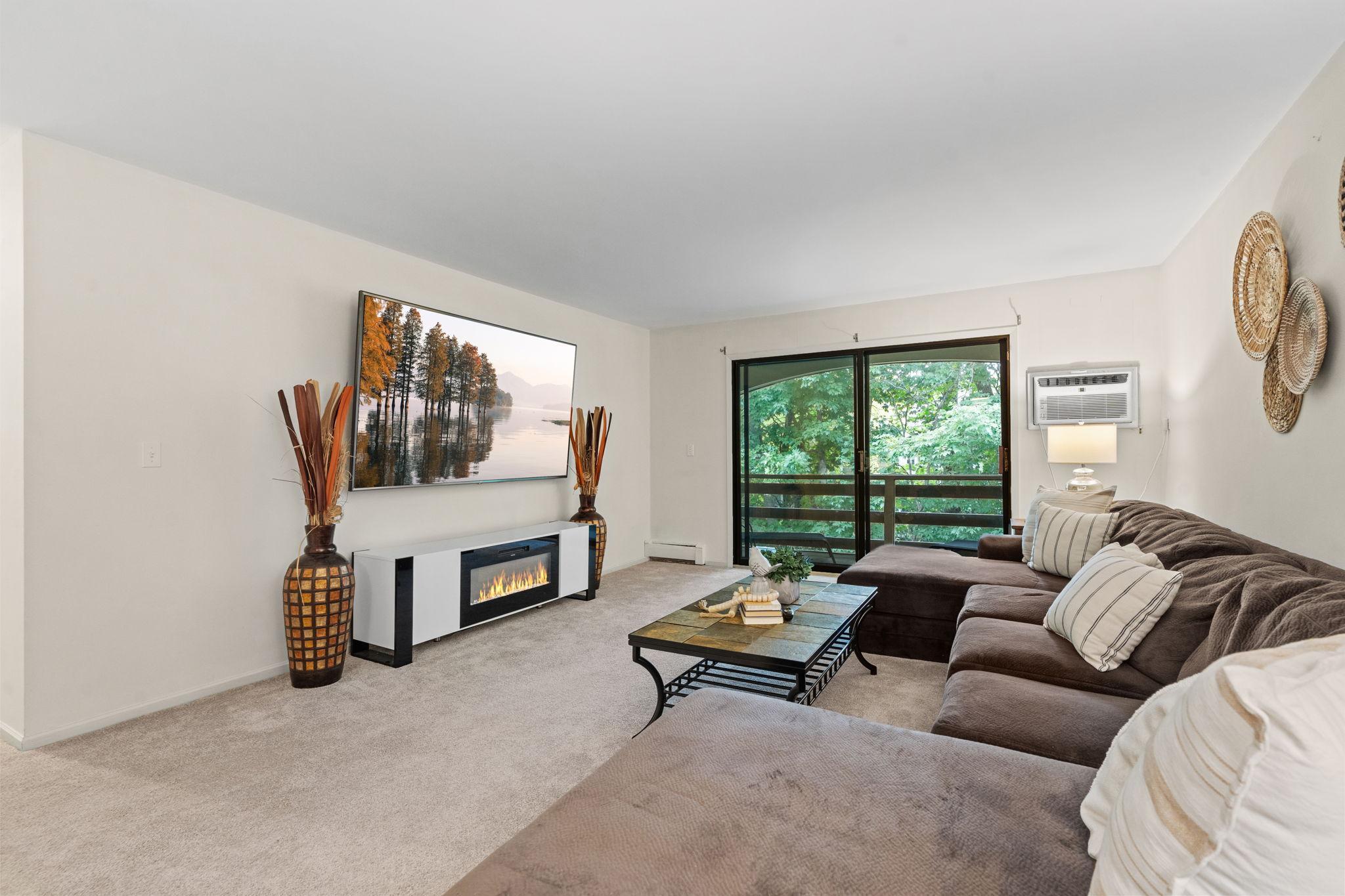 4407 Wilshire Boulevard Unit: 305