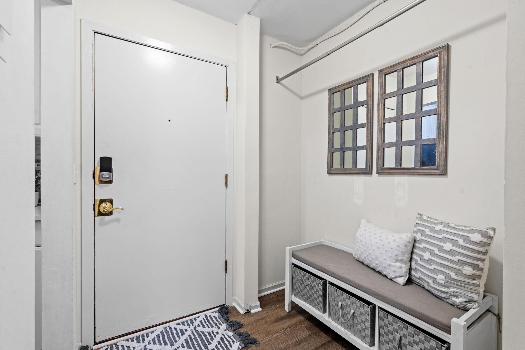 4407 Wilshire Boulevard Unit: 305