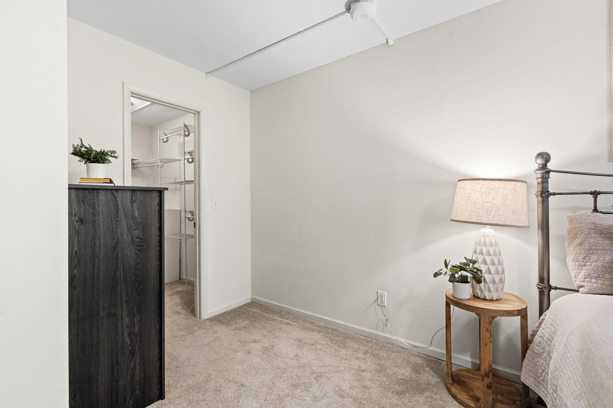 4407 Wilshire Boulevard Unit: 305