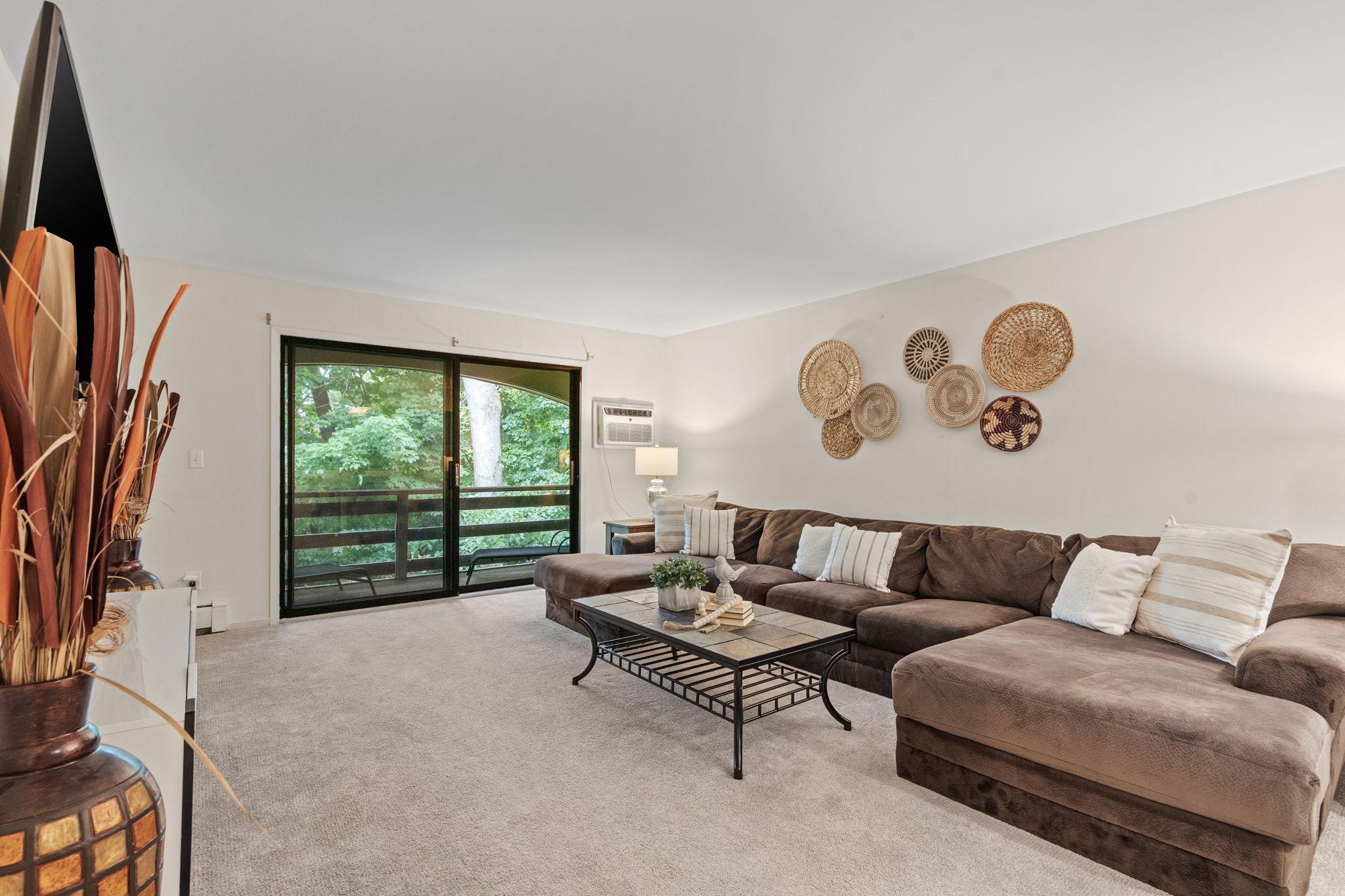 4407 Wilshire Boulevard Unit: 305