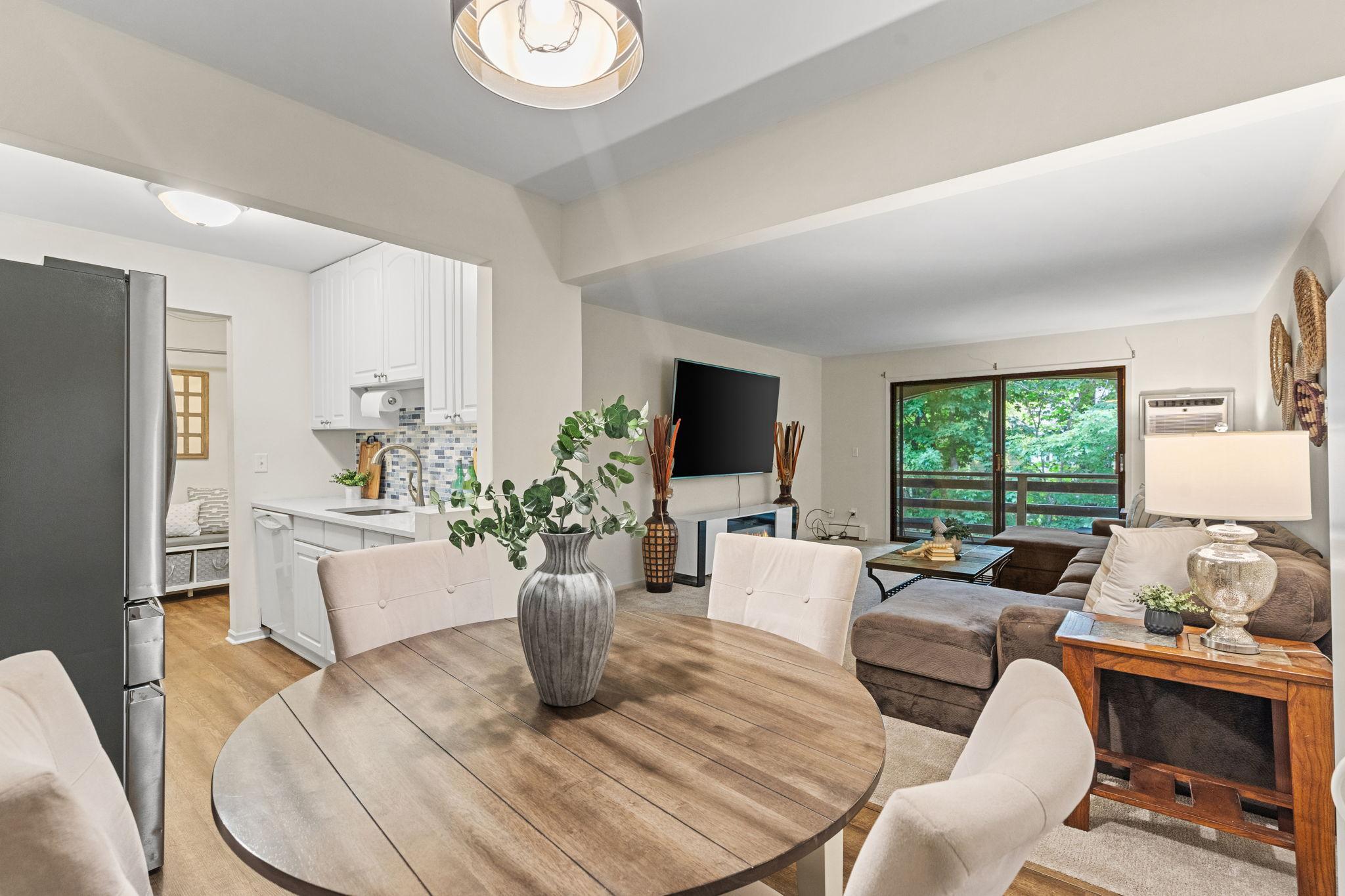 4407 Wilshire Boulevard Unit: 305