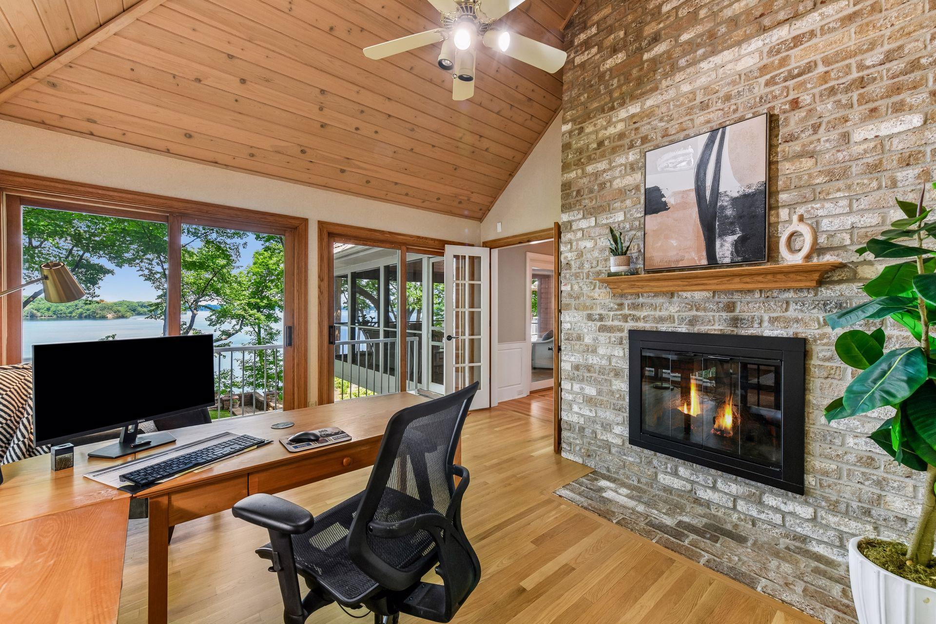 6306 Maple Ridge