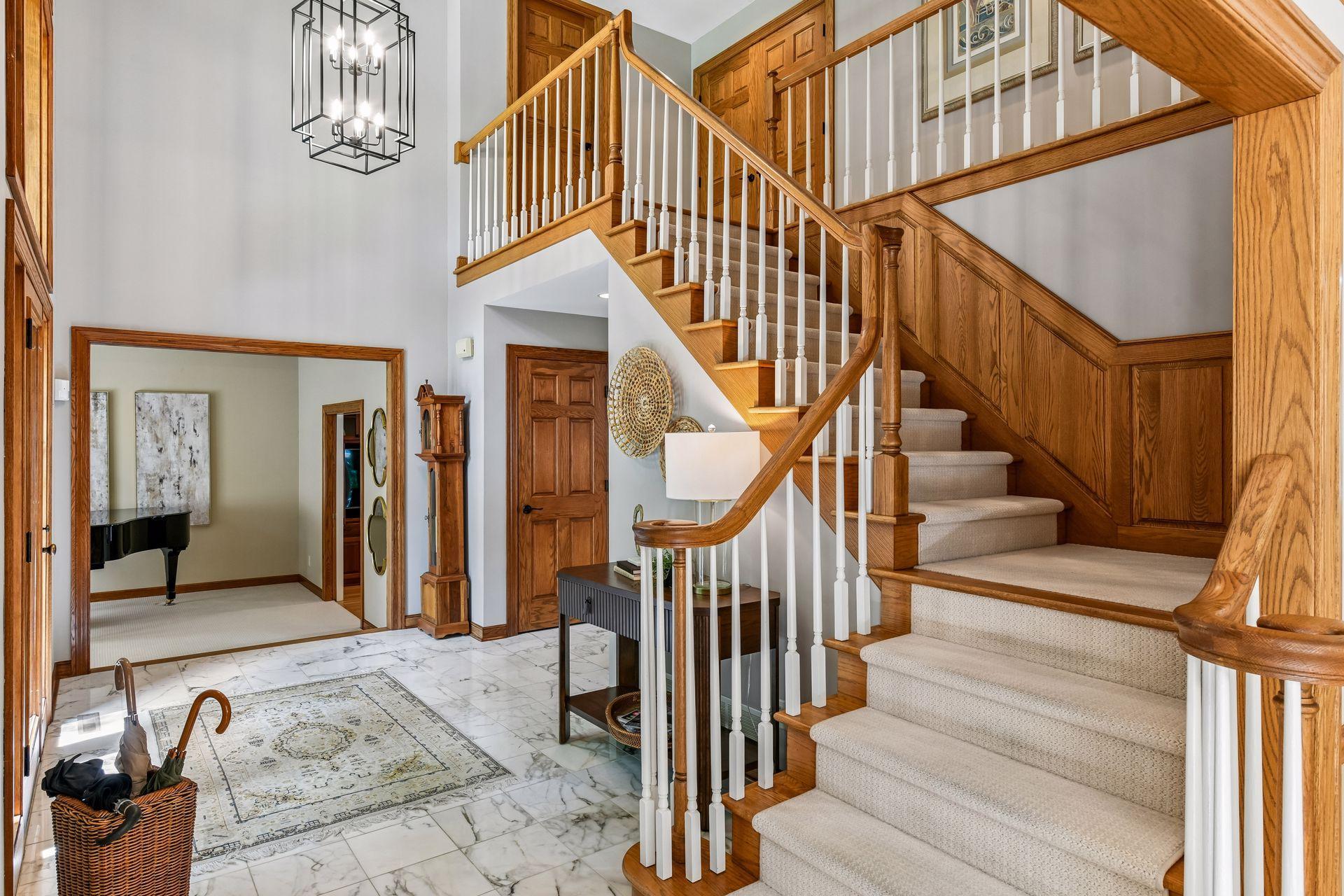 6306 Maple Ridge
