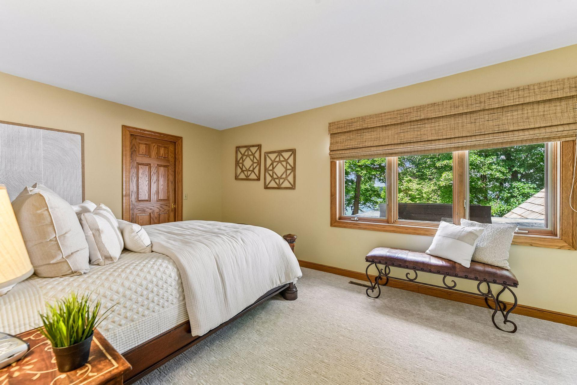 6306 Maple Ridge