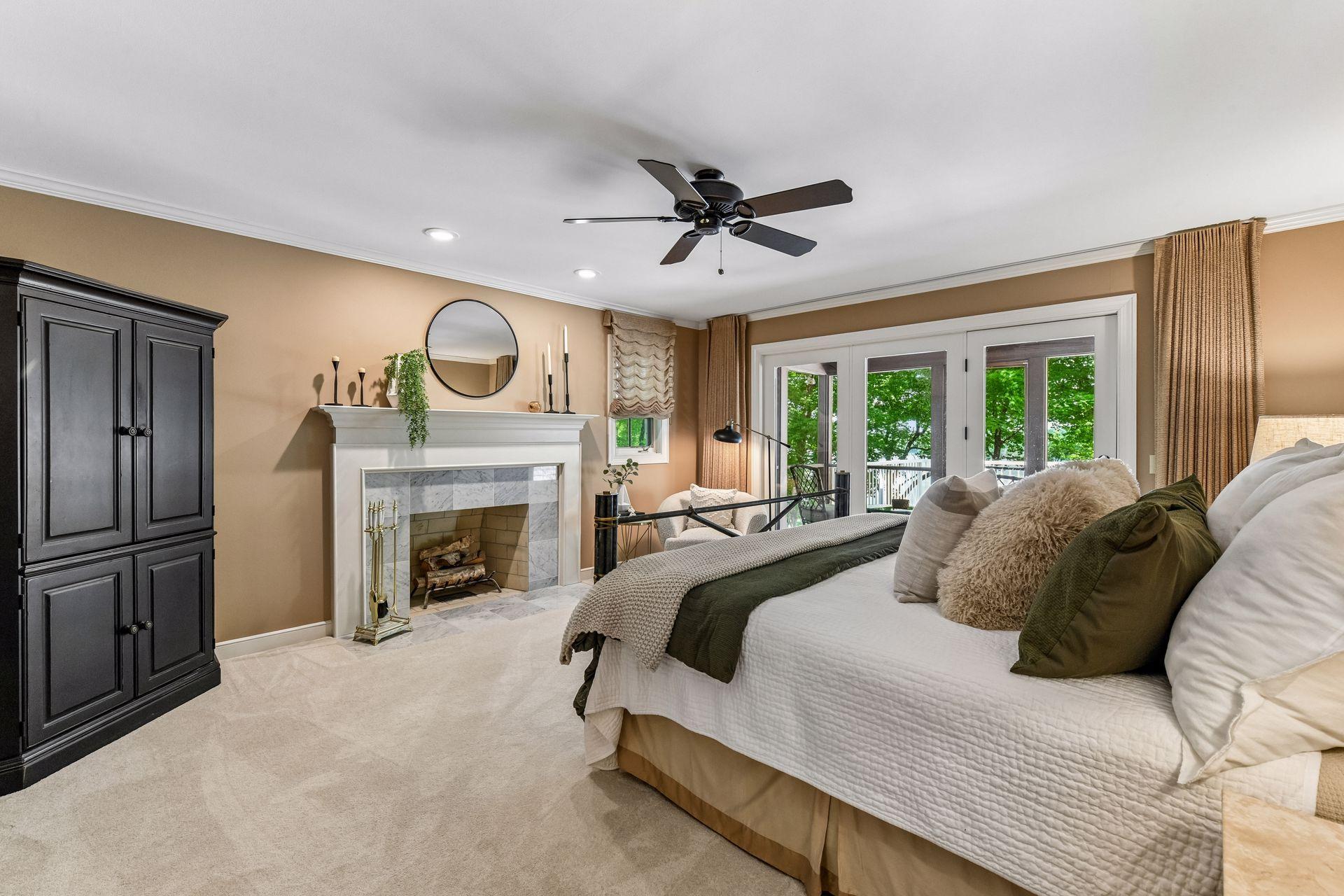 6306 Maple Ridge