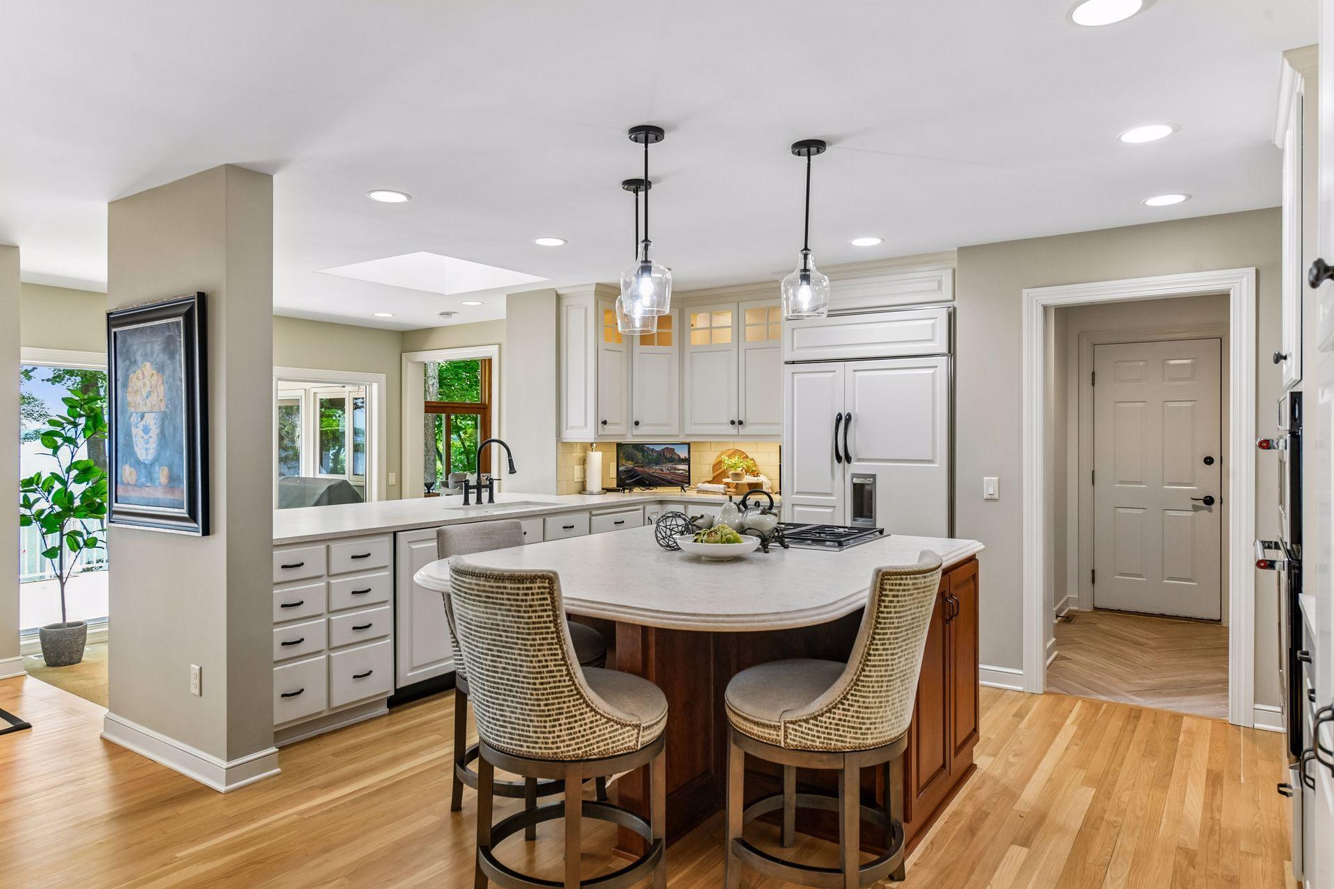 6306 Maple Ridge