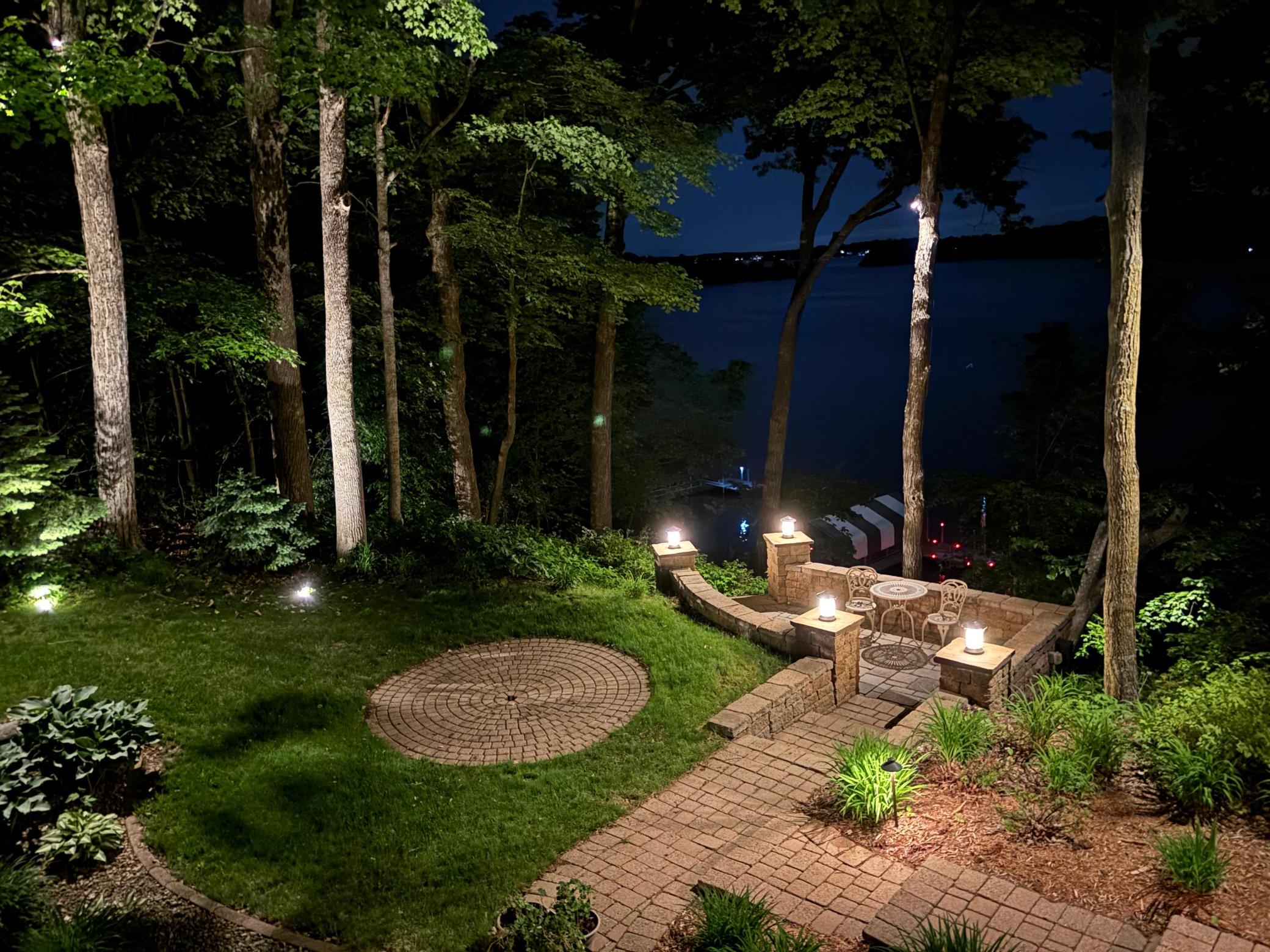 6306 Maple Ridge