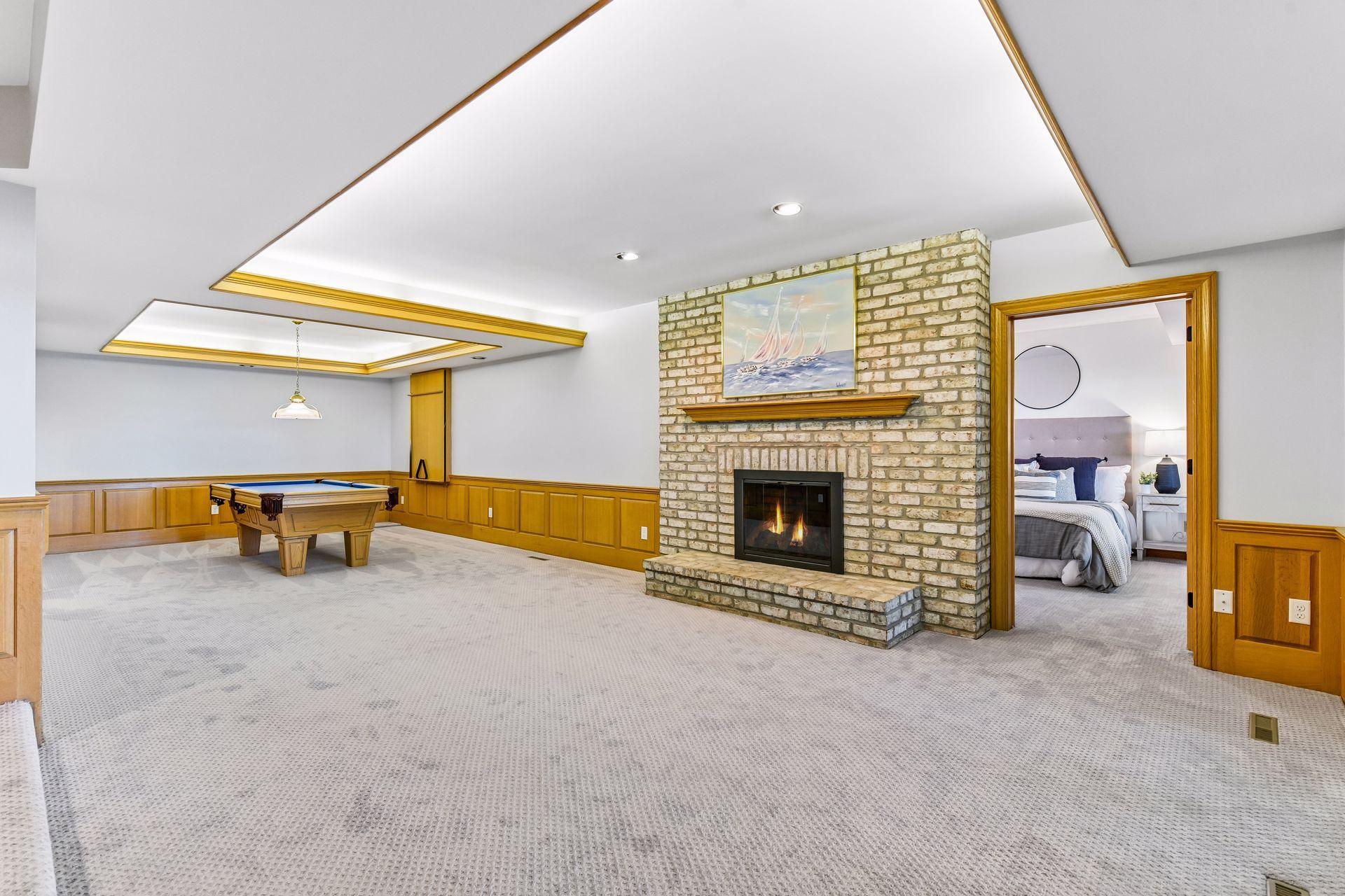 6306 Maple Ridge