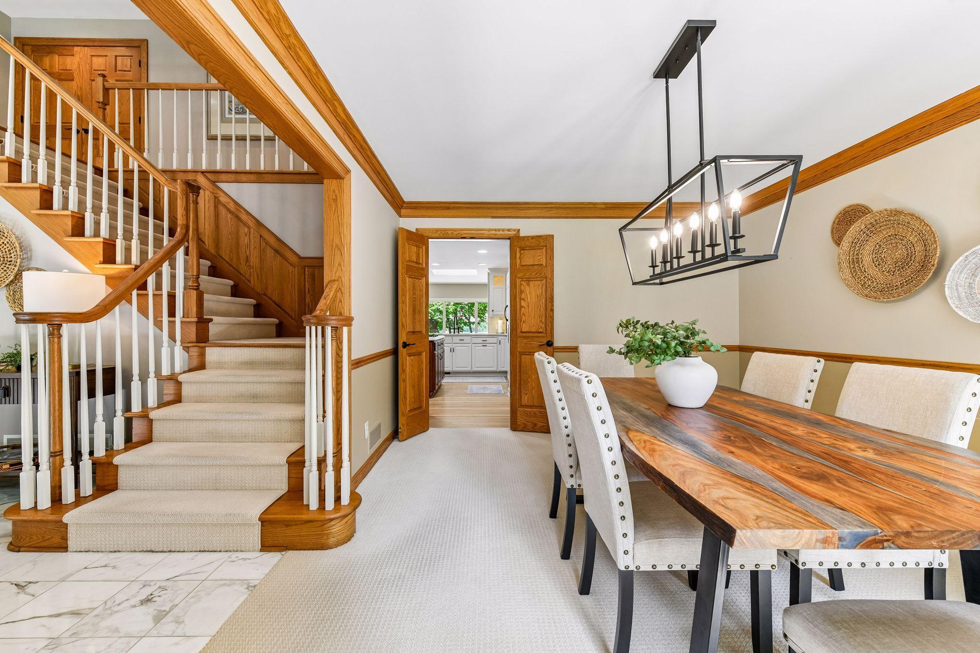 6306 Maple Ridge