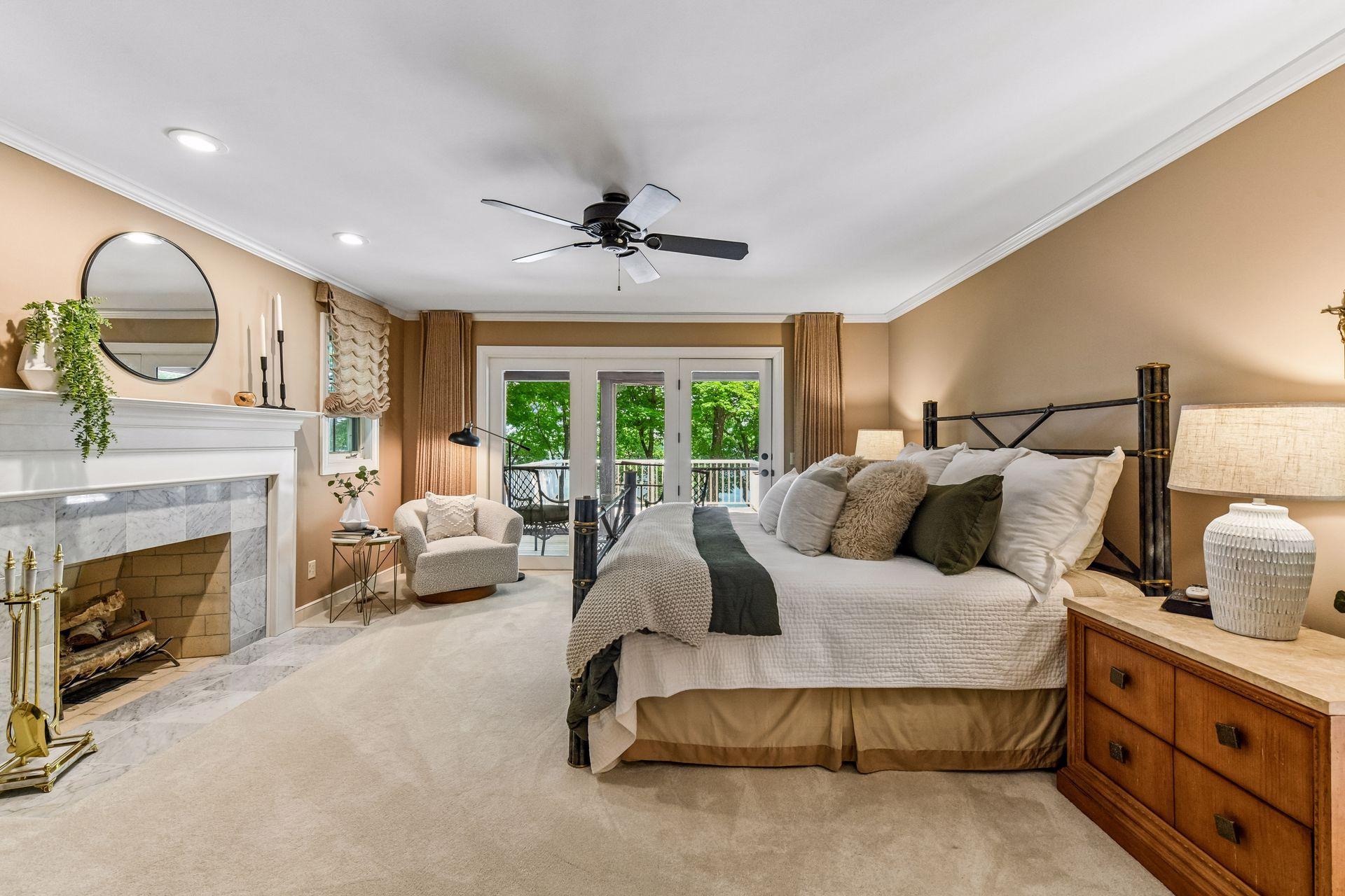 6306 Maple Ridge