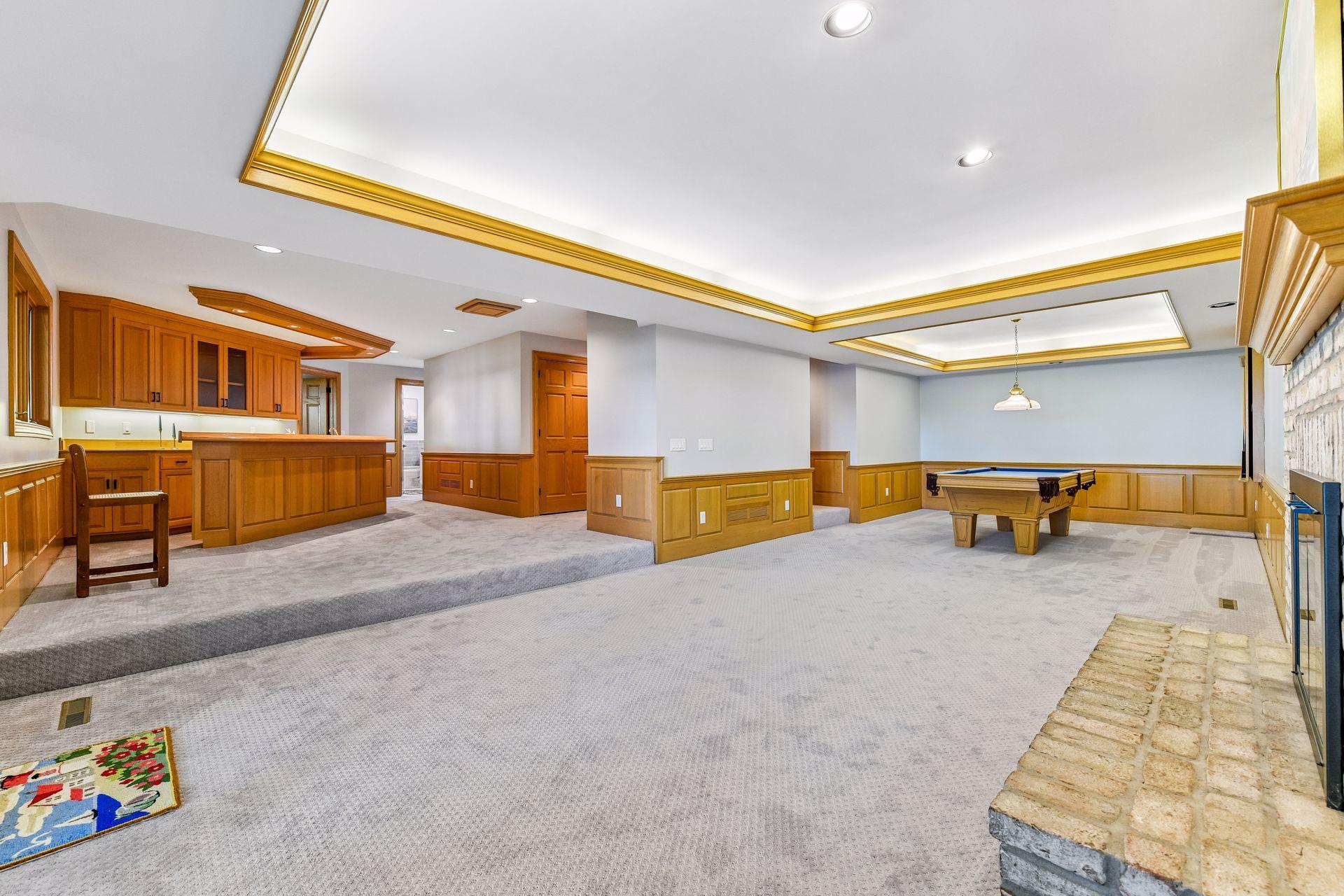 6306 Maple Ridge