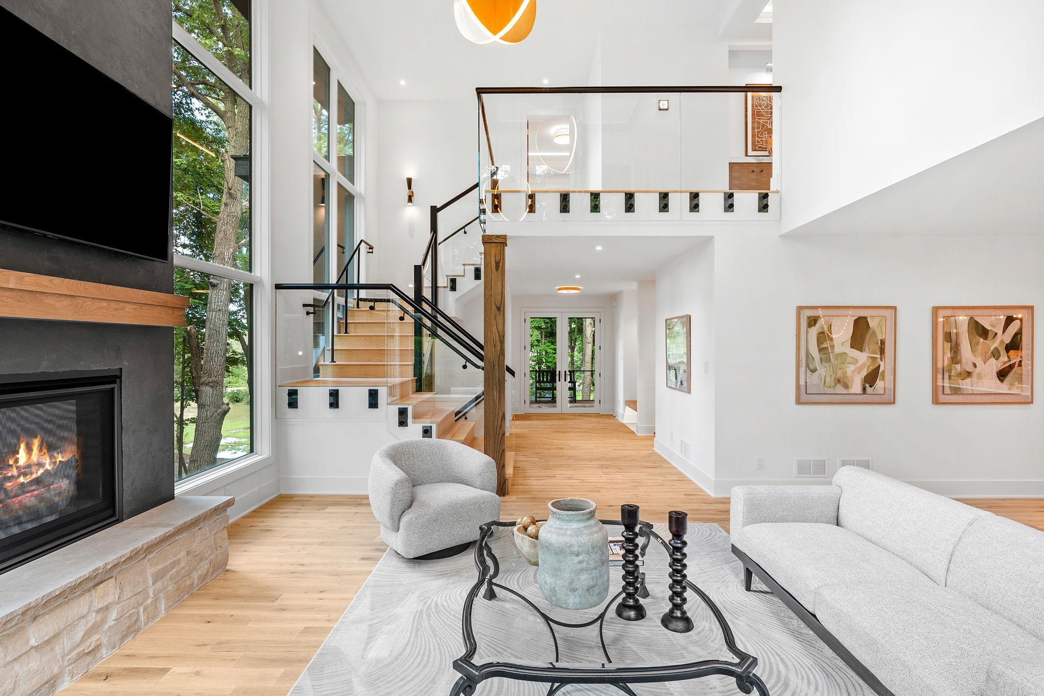 305 North Shore Dr