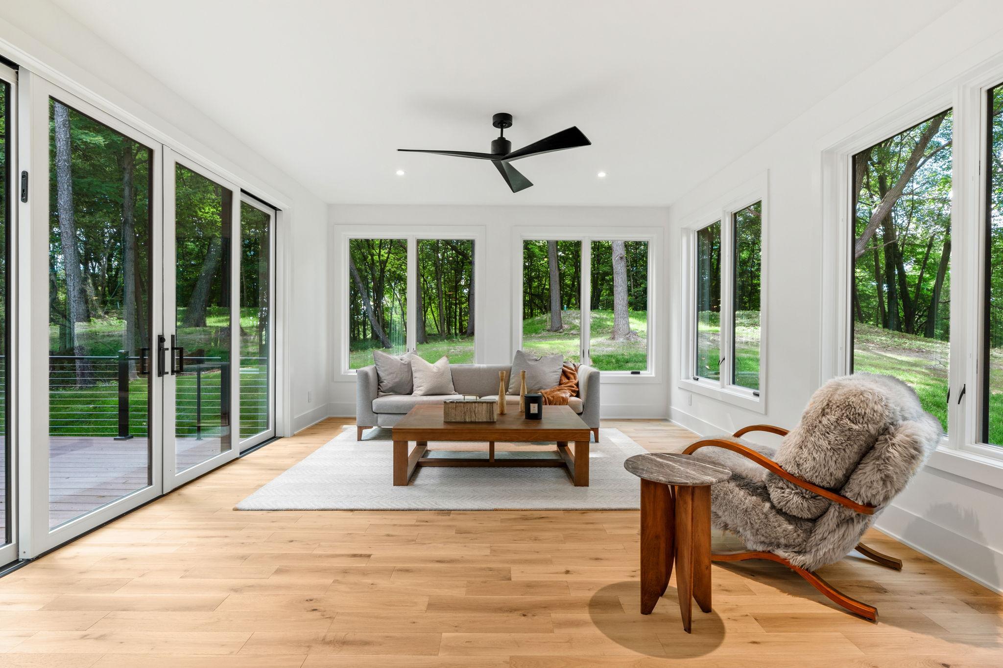 305 North Shore Dr