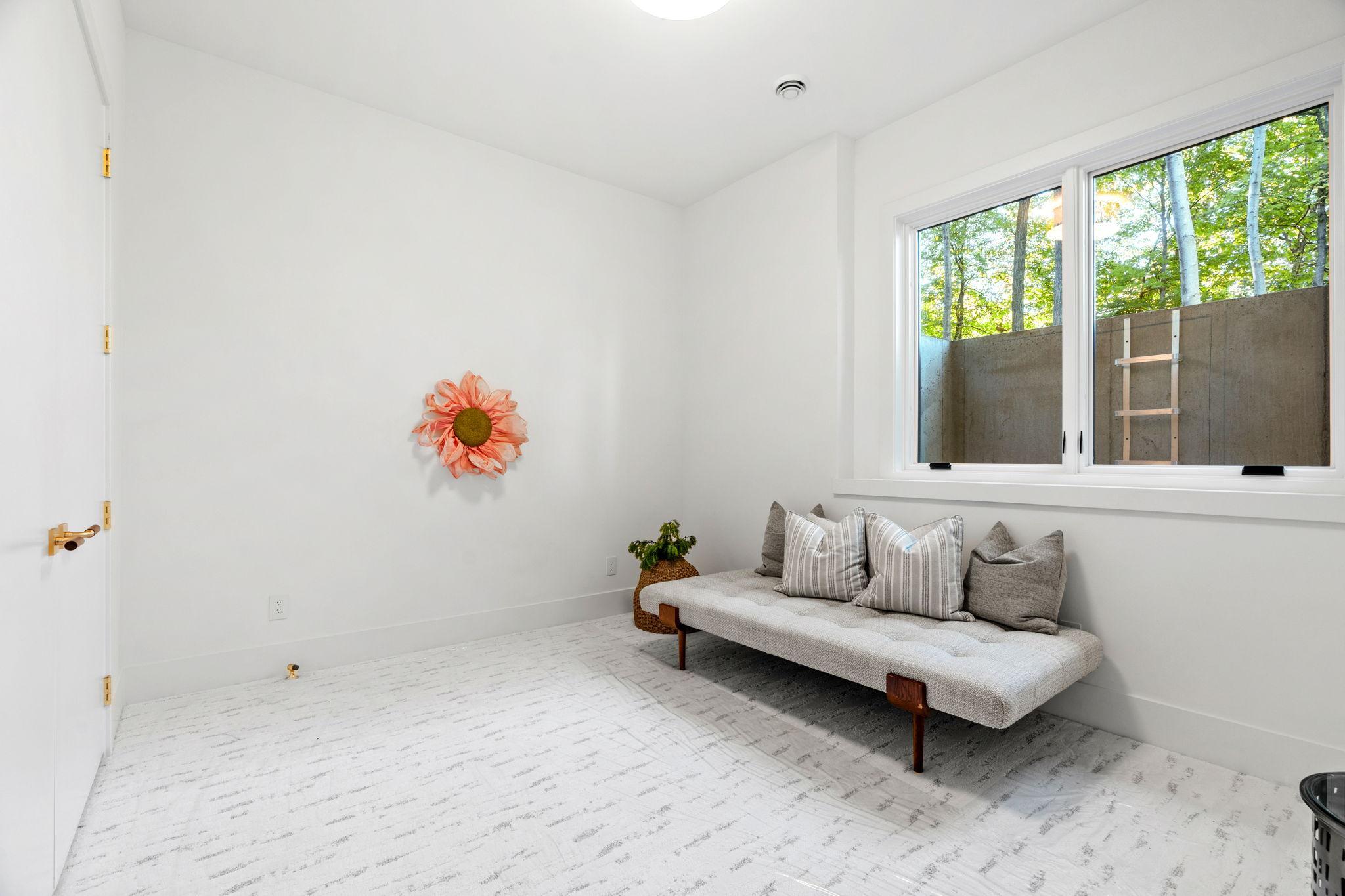 305 North Shore Dr