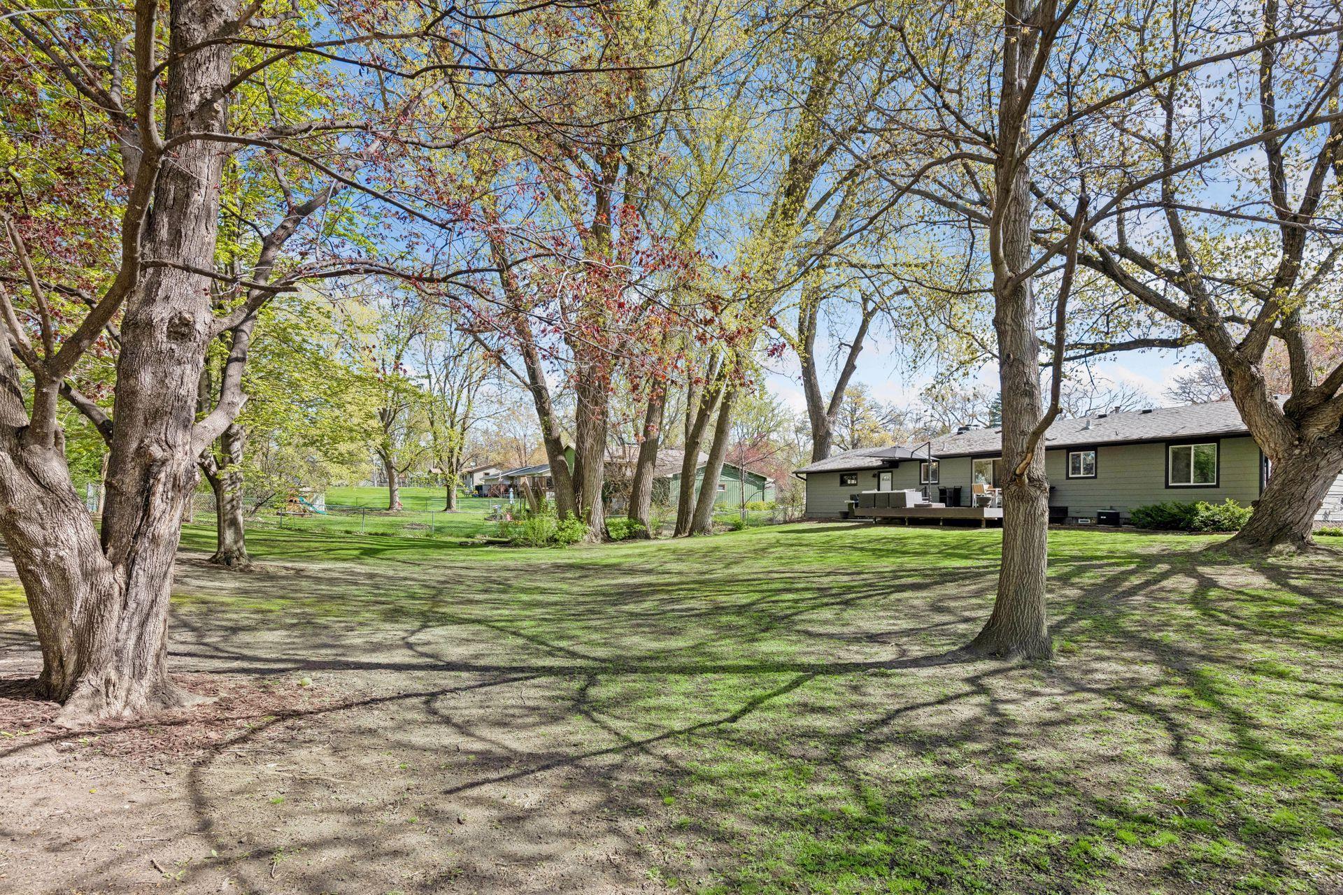 2635 Norwood Lane N