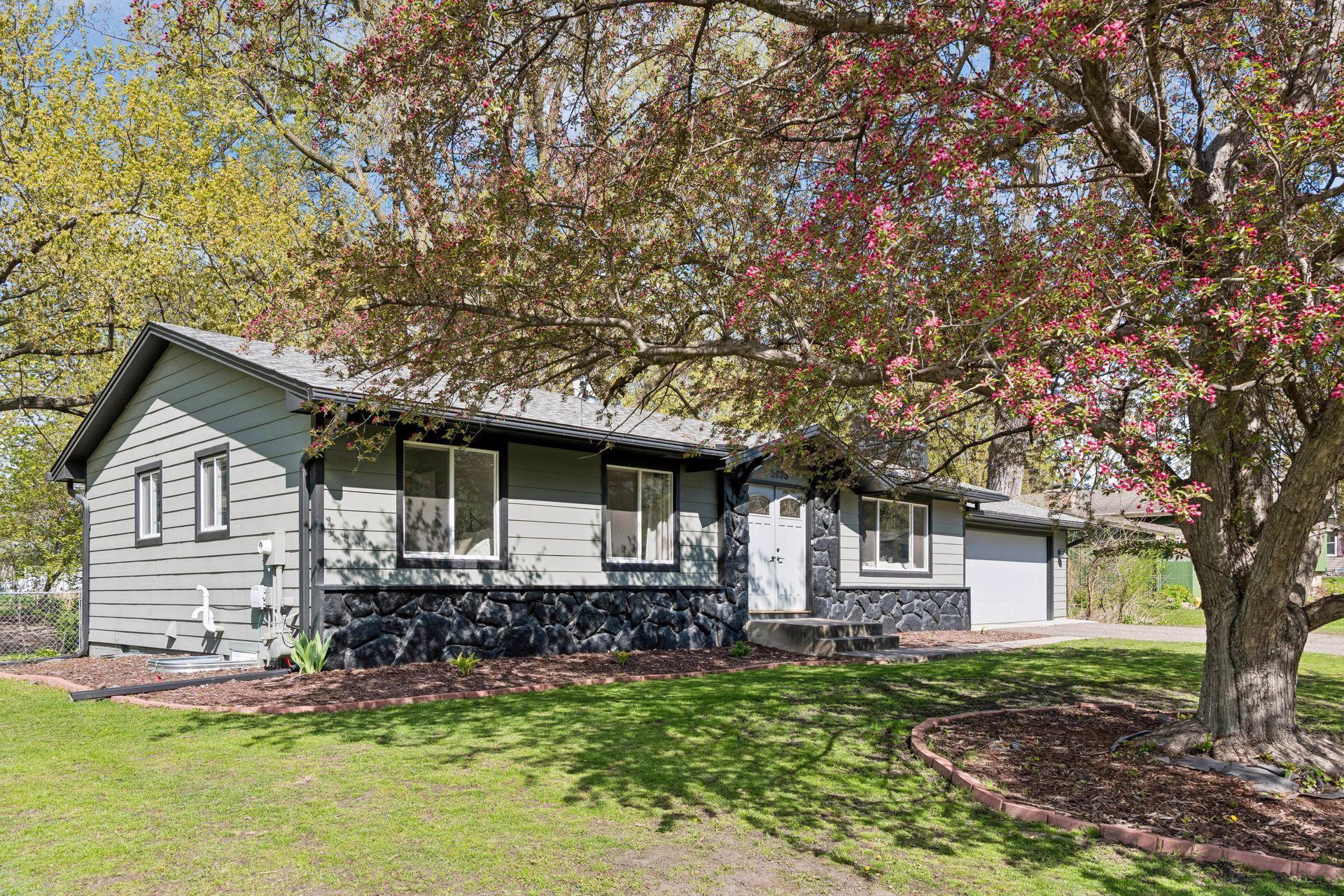 2635 Norwood Lane N