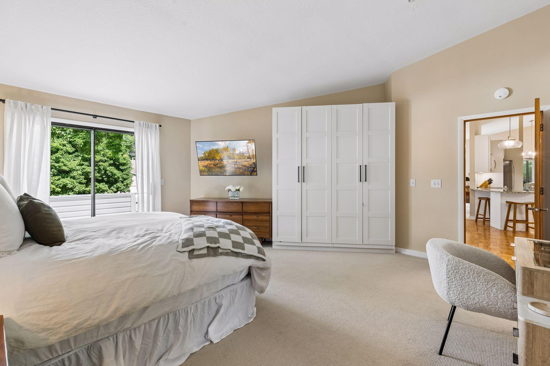 5448 Pompano Drive