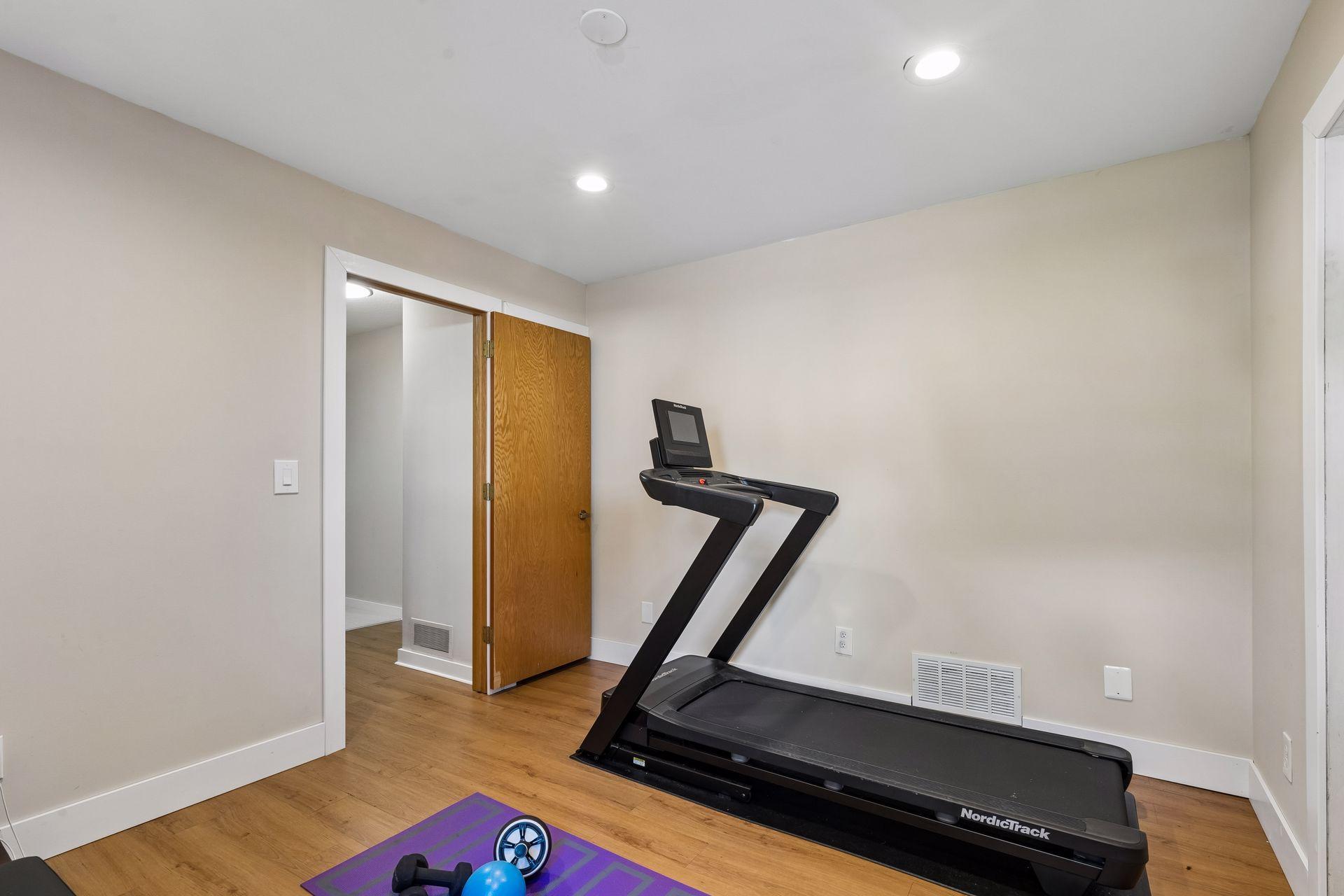 5448 Pompano Drive