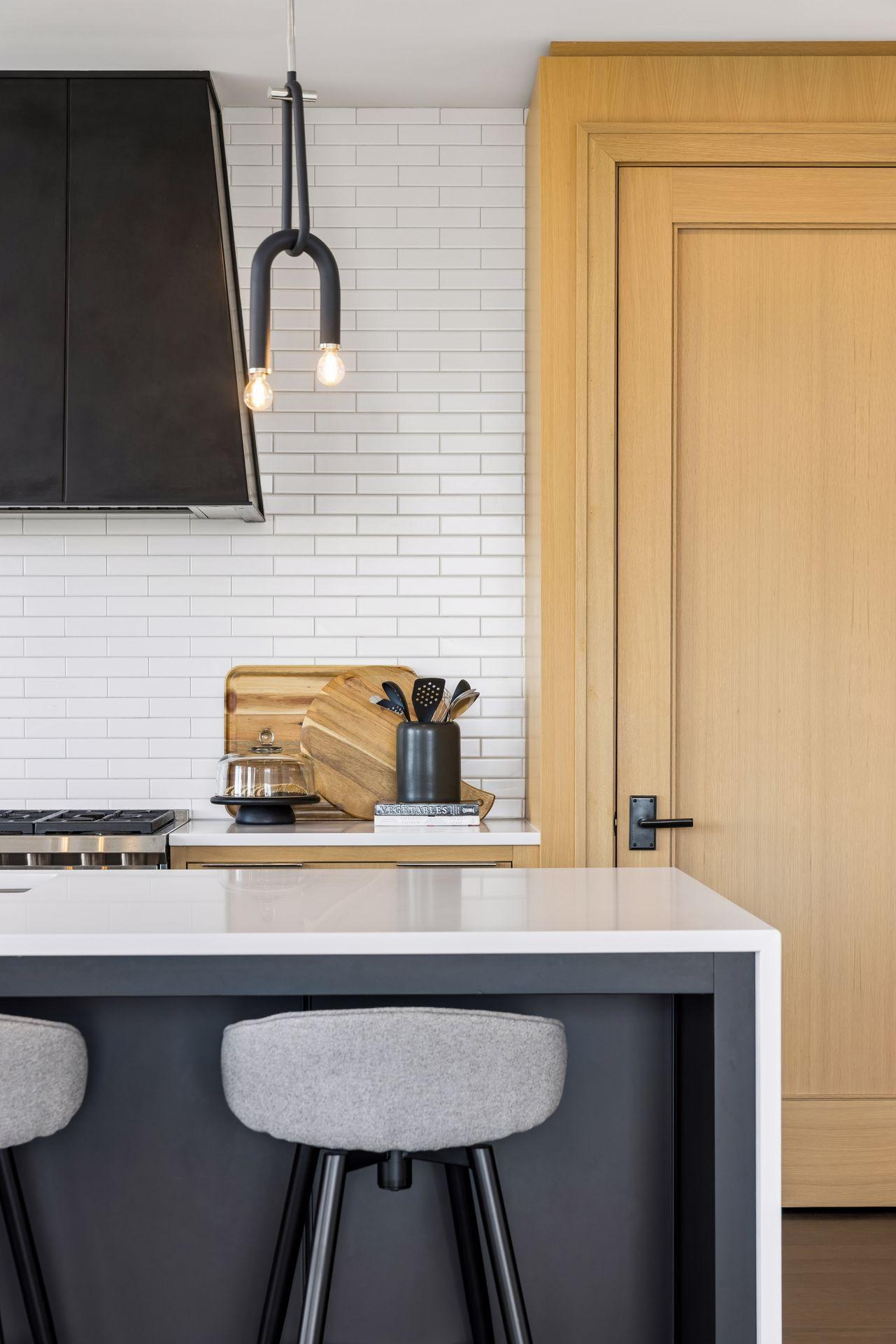 1111 W River Parkway Unit: 23D