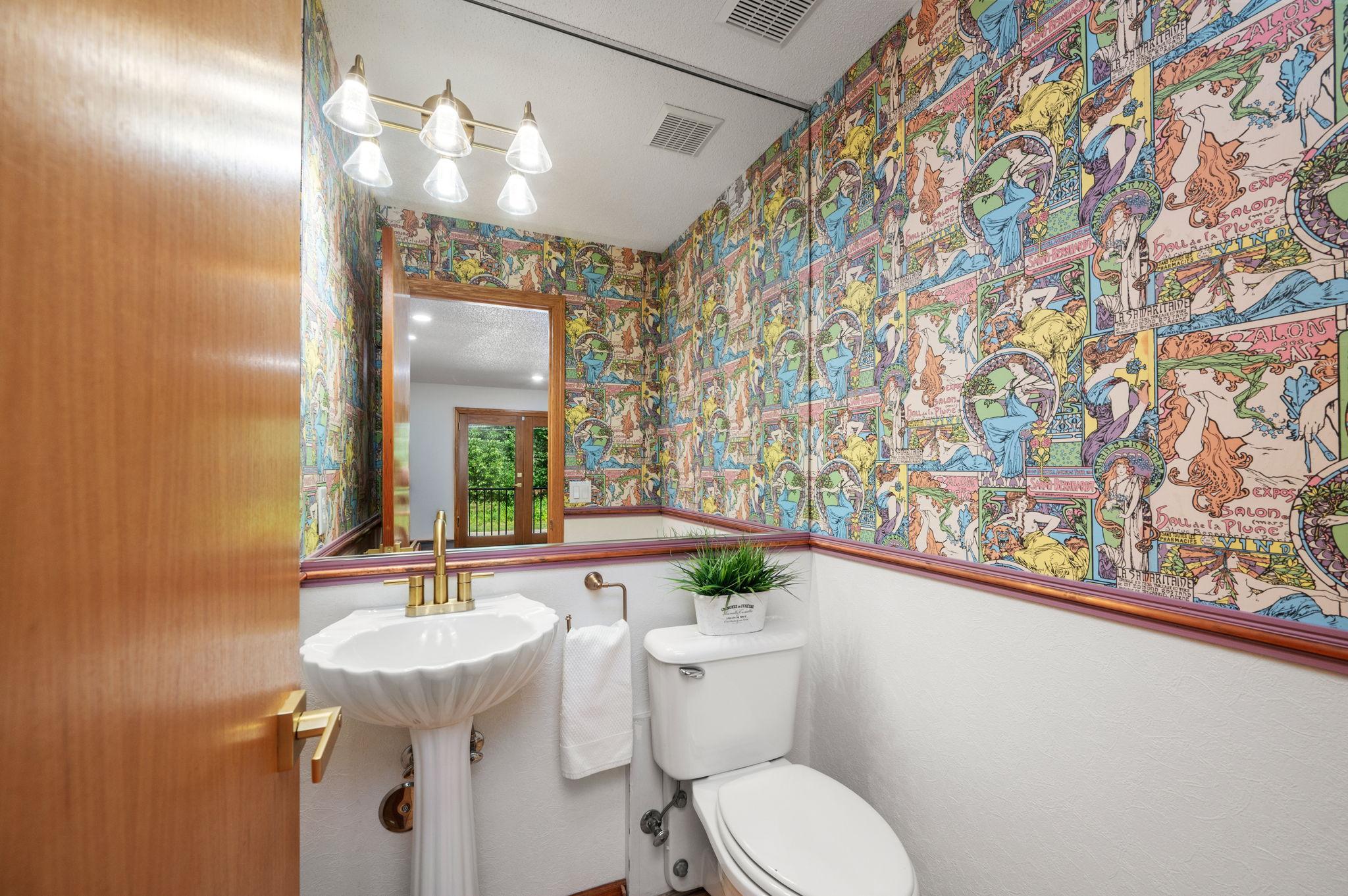 2015 Upton Avenue S