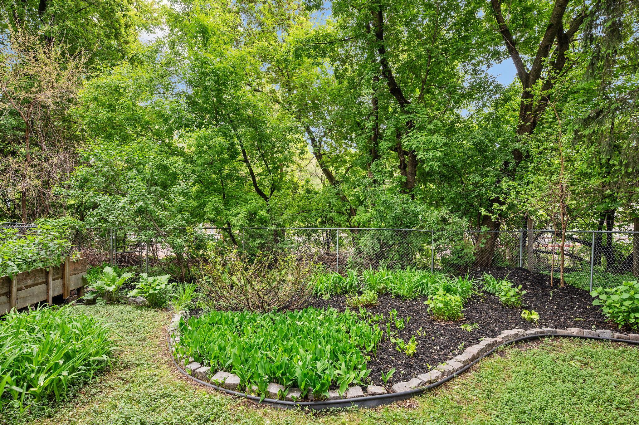 2015 Upton Avenue S
