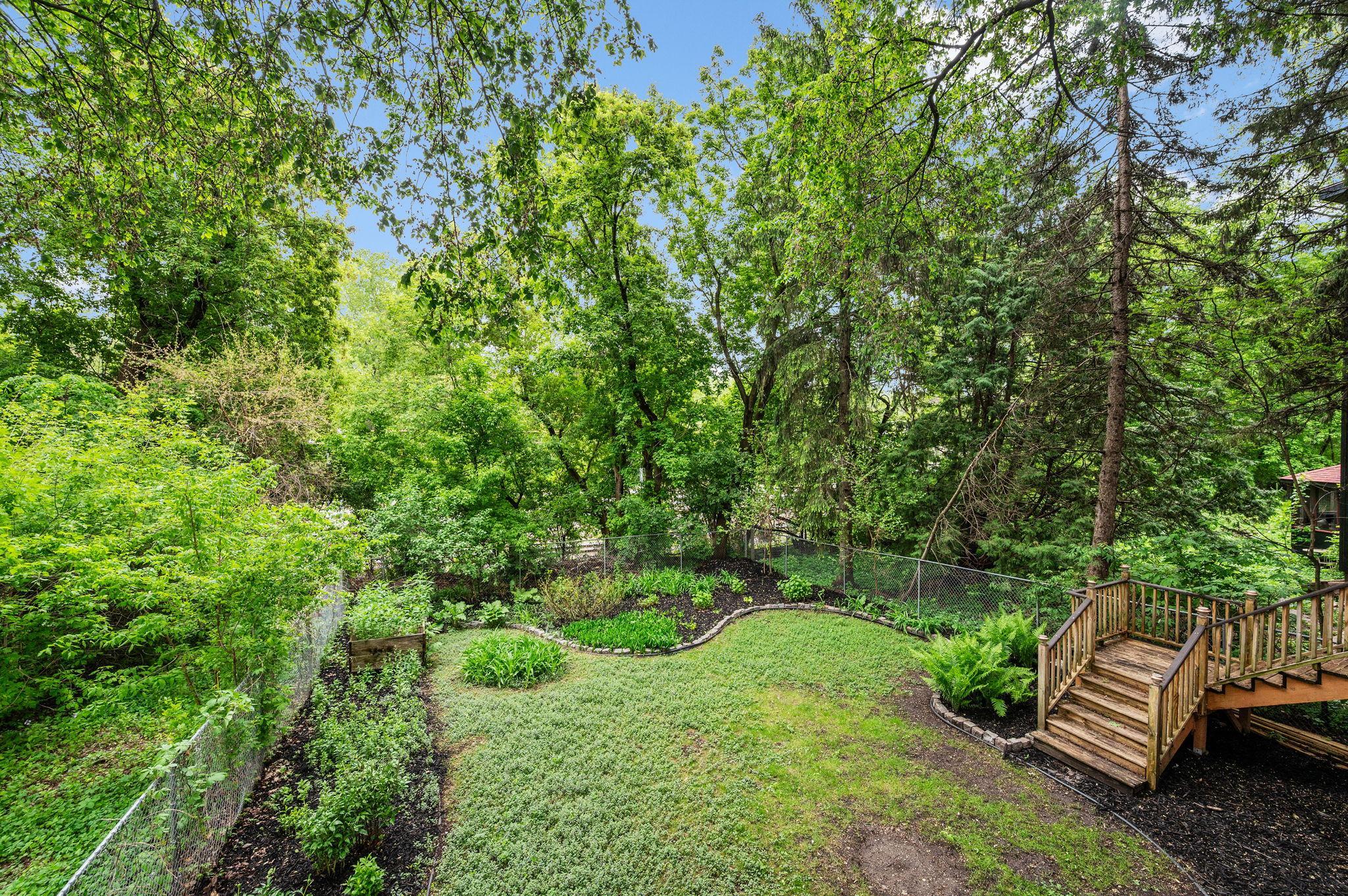 2015 Upton Avenue S