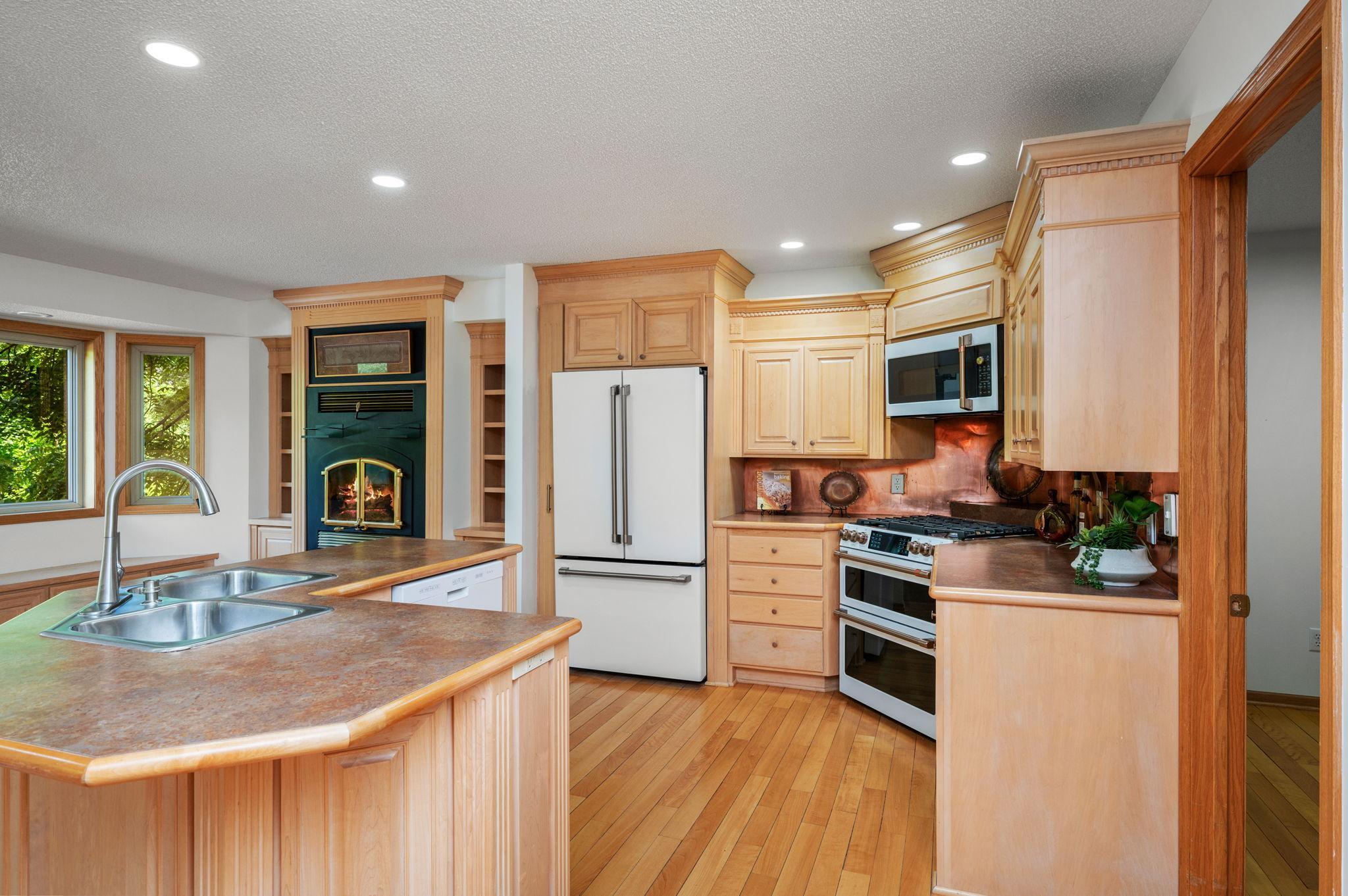 2015 Upton Avenue S