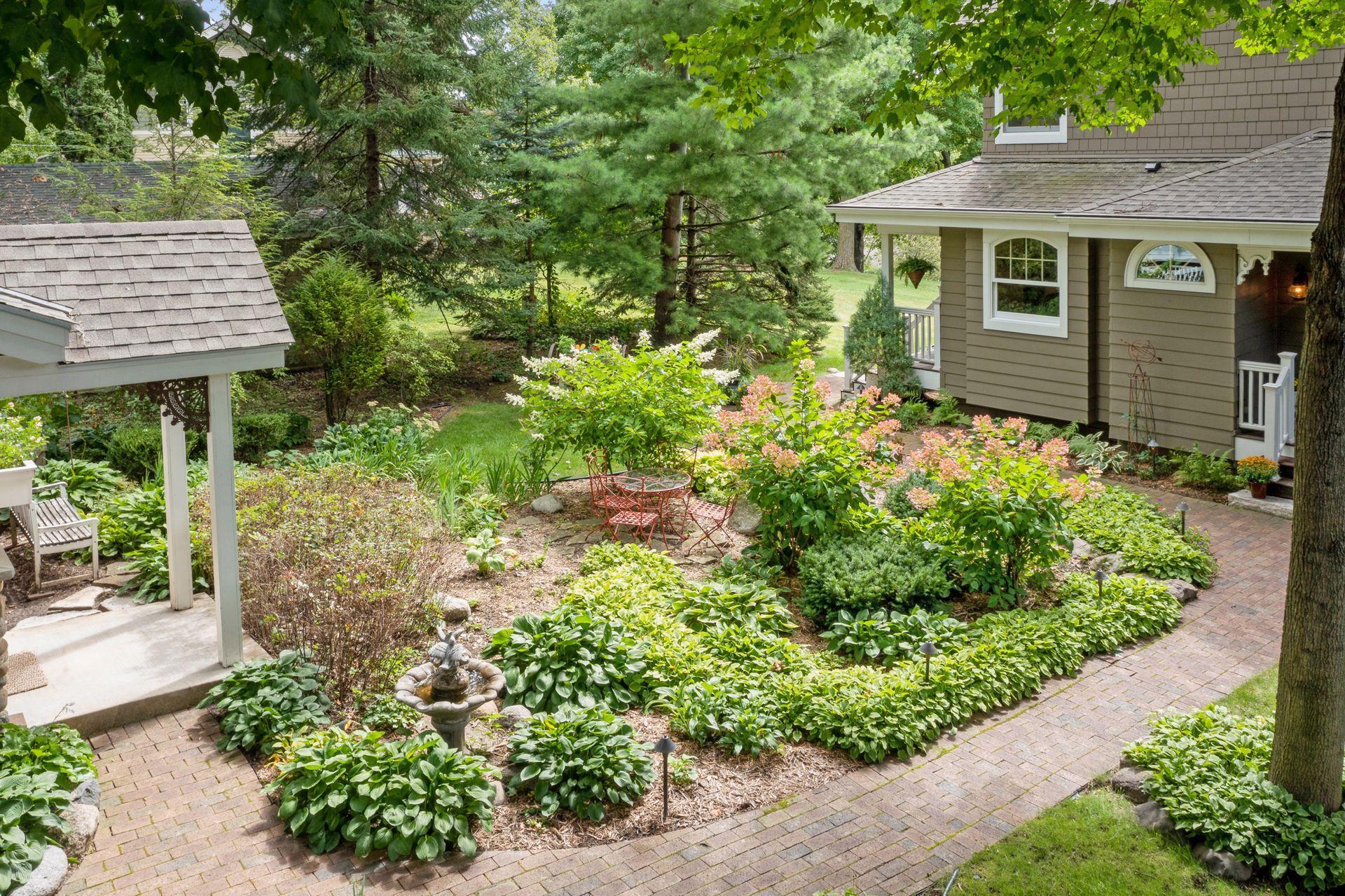 5180 Saint Albans Bay Road